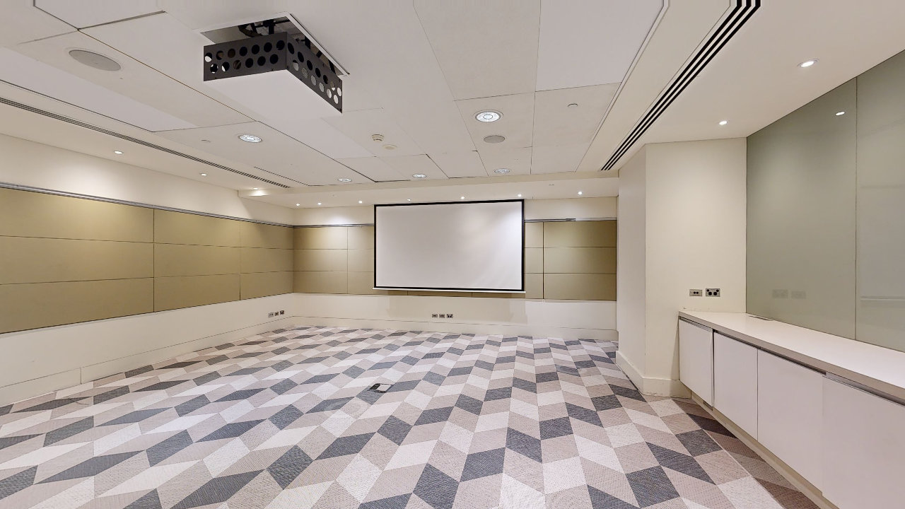 Level 1 - Room 2 — 3D tour