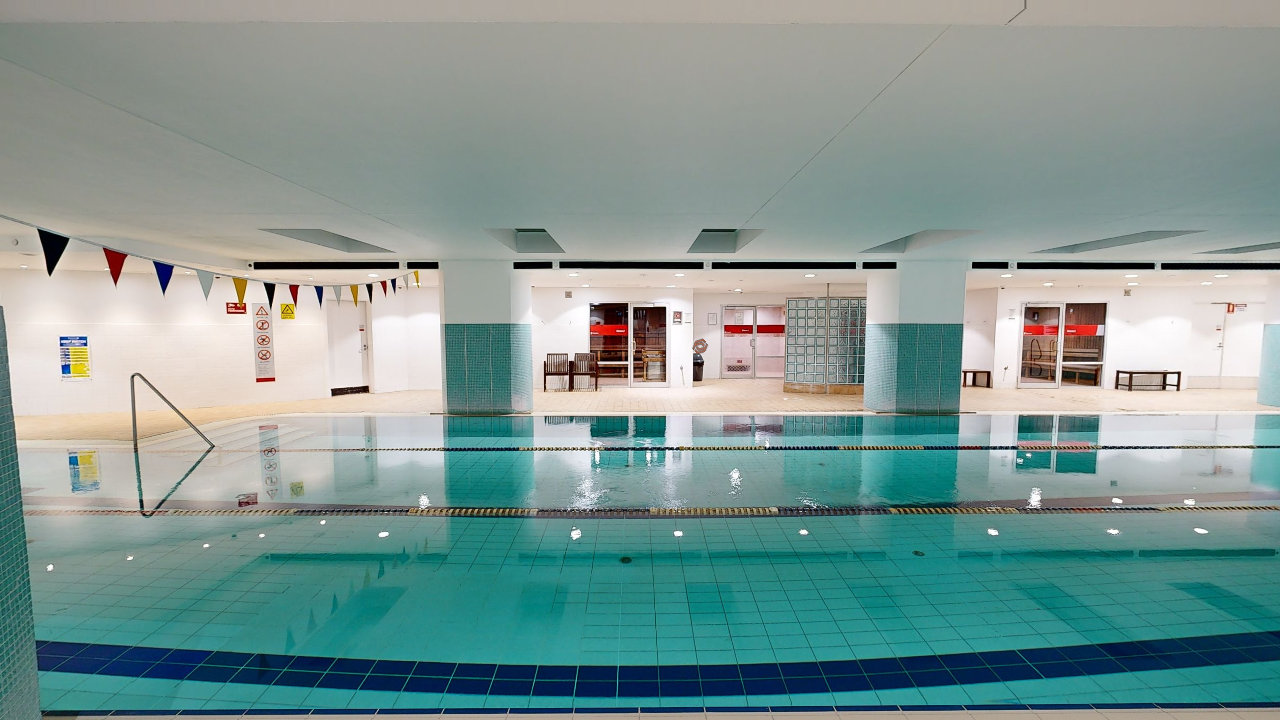 Pool — 3D tour