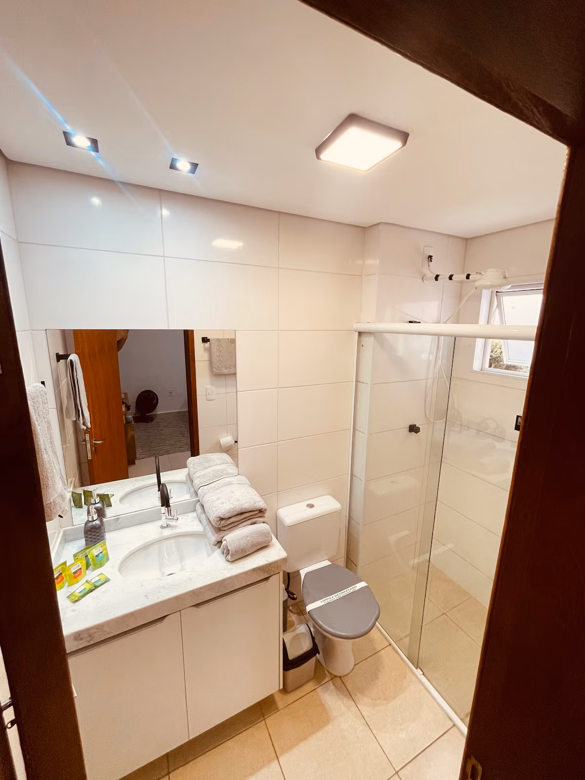 Studio moderno-self check-in perto da UFSJ-WG 303 - imagem 2