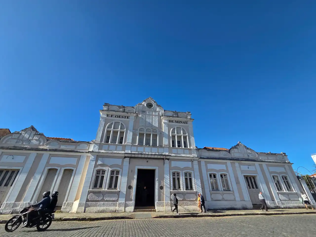 Estação Ferroviária - imagem 1