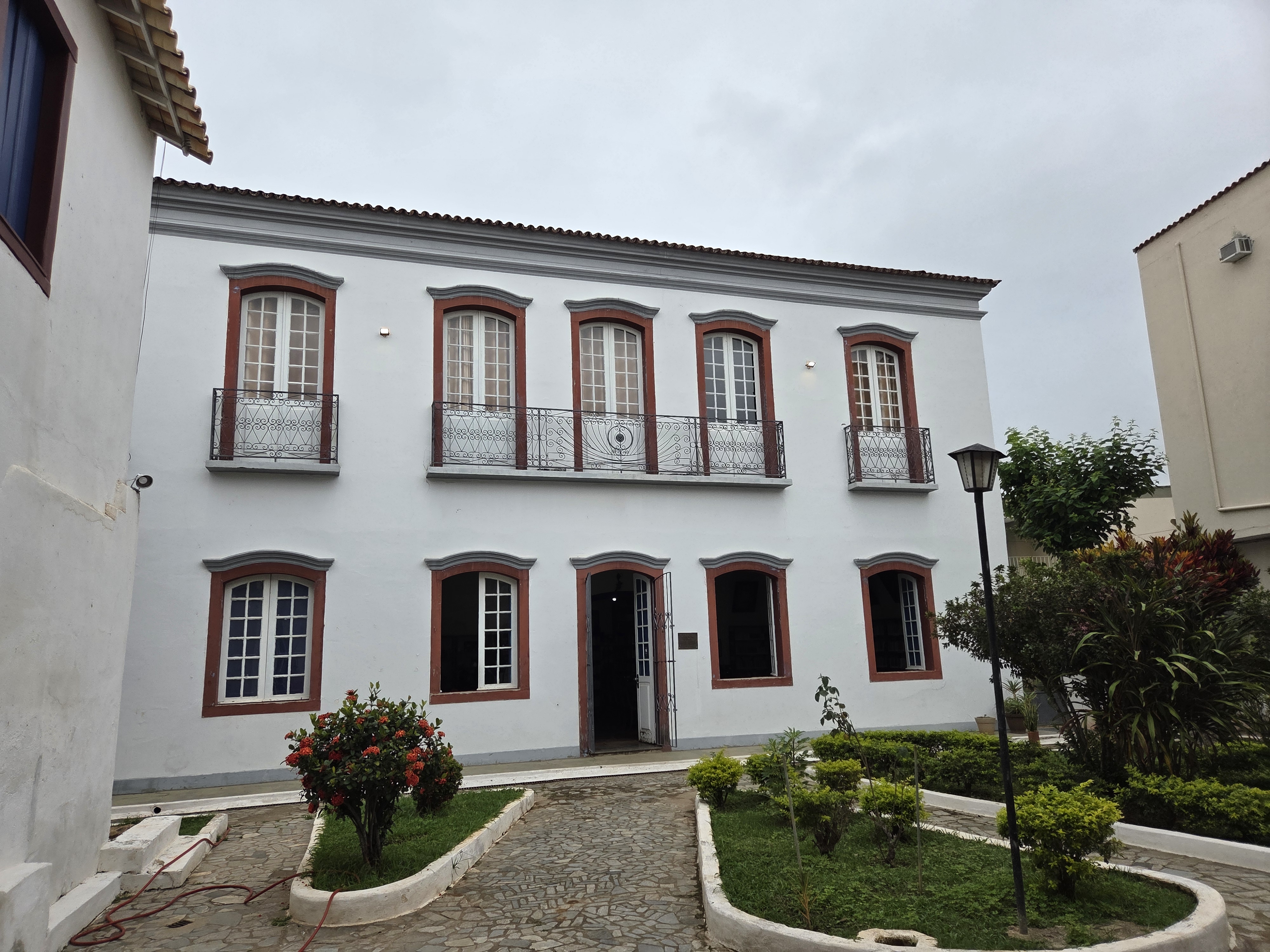 Biblioteca Municipal Baptista Caetano d'Almeida - imagem 1