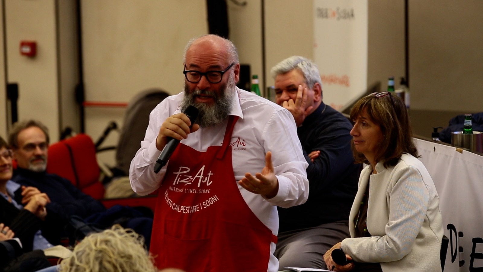 IDEE PAROLE E VITE 2024, NICO ACAMPORA PRESENTA VIETATO CALPESTARE I SOGNI