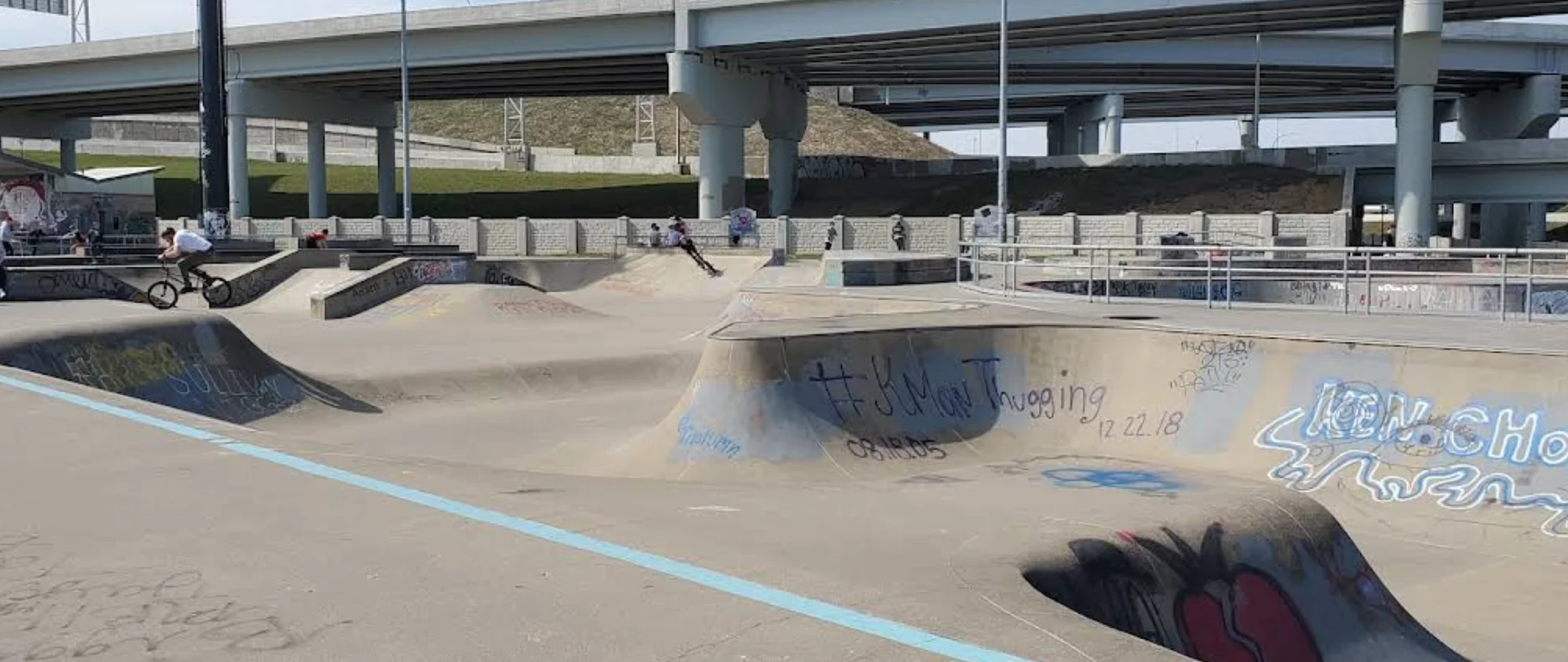 Foto 3 de 4 de Skatepark David Armstrong Extreme Park