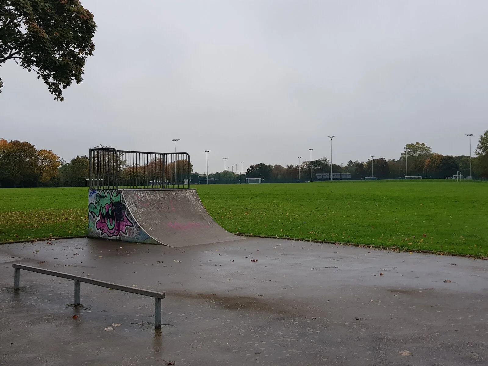 Foto 3 de 3 de Droitwich Skate Park