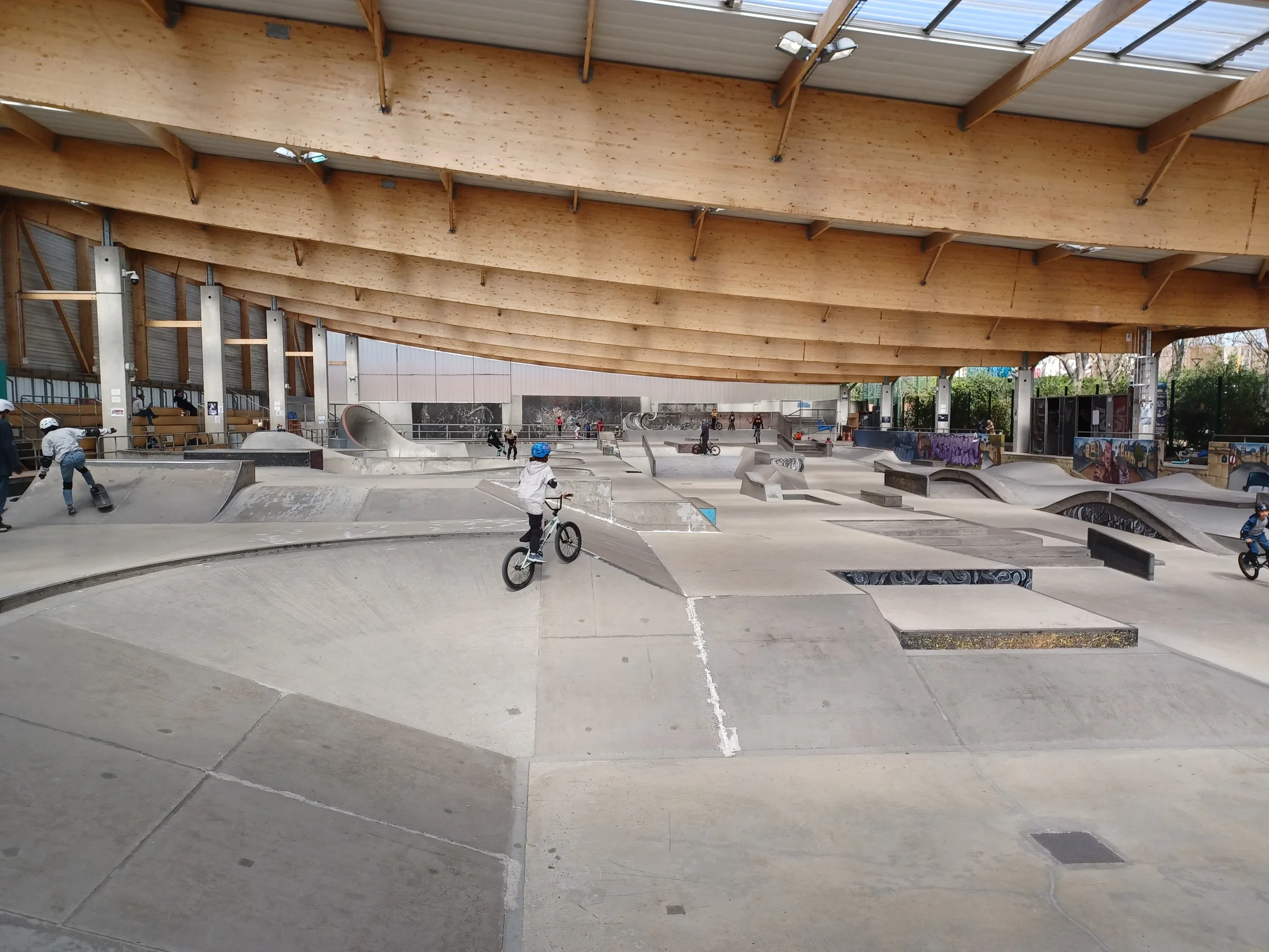 Foto de Skatepark Espace Glisse Paris 18 en París