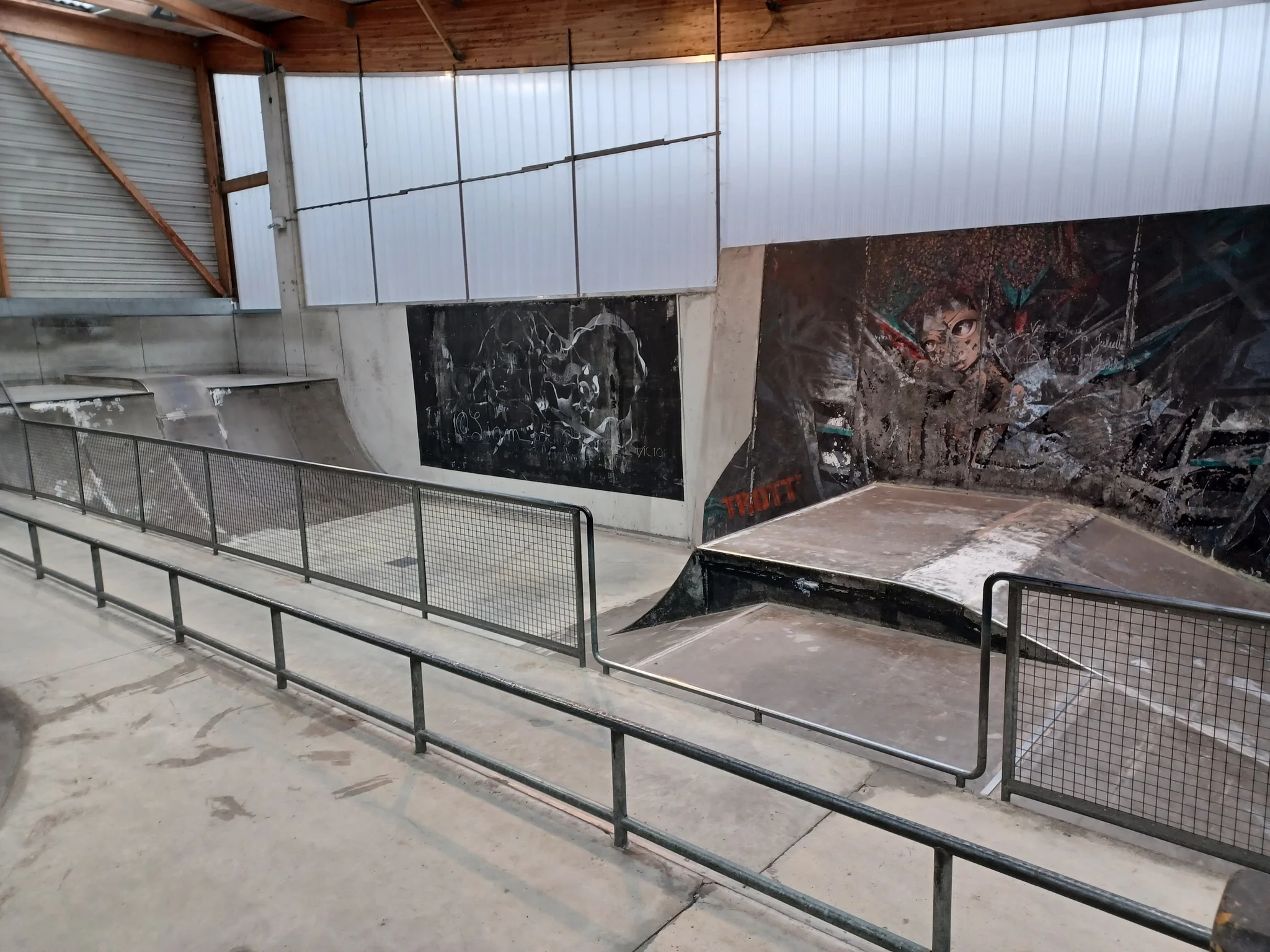 Foto 3 de 3 de Skatepark Espace Glisse Paris 18