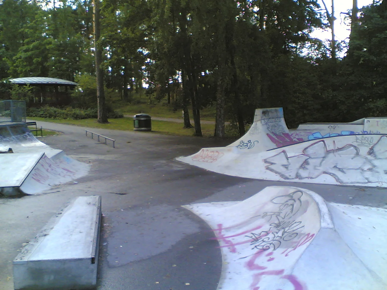 Foto de Skatepark Linnanrakentajantie Skeittirata en Helsinki