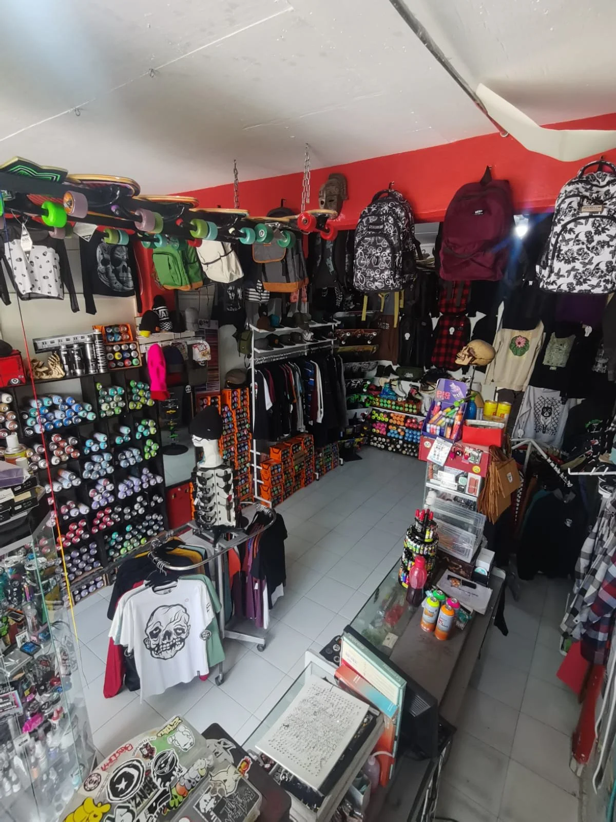 Foto 3 de 4 de Peyoteskate shop