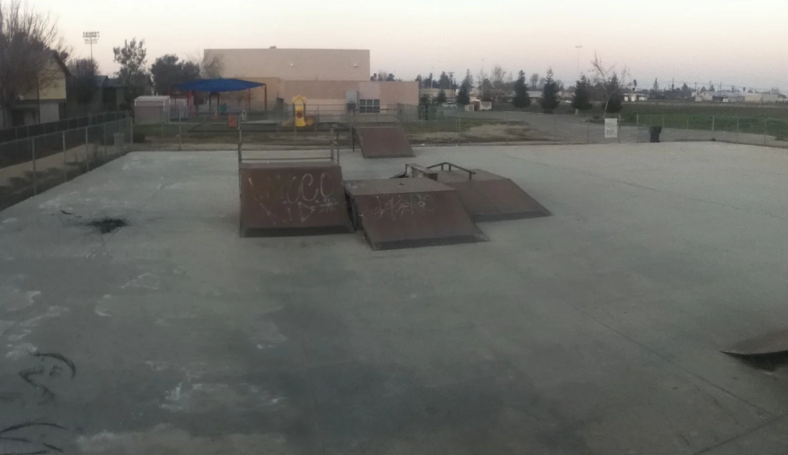 Foto 2 de 2 de Shafter Community Skate Park