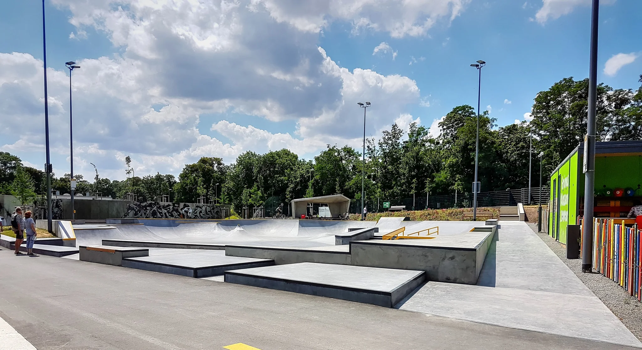 Foto 3 de 3 de Skatepark Skate-Park an der "Eichwiese"