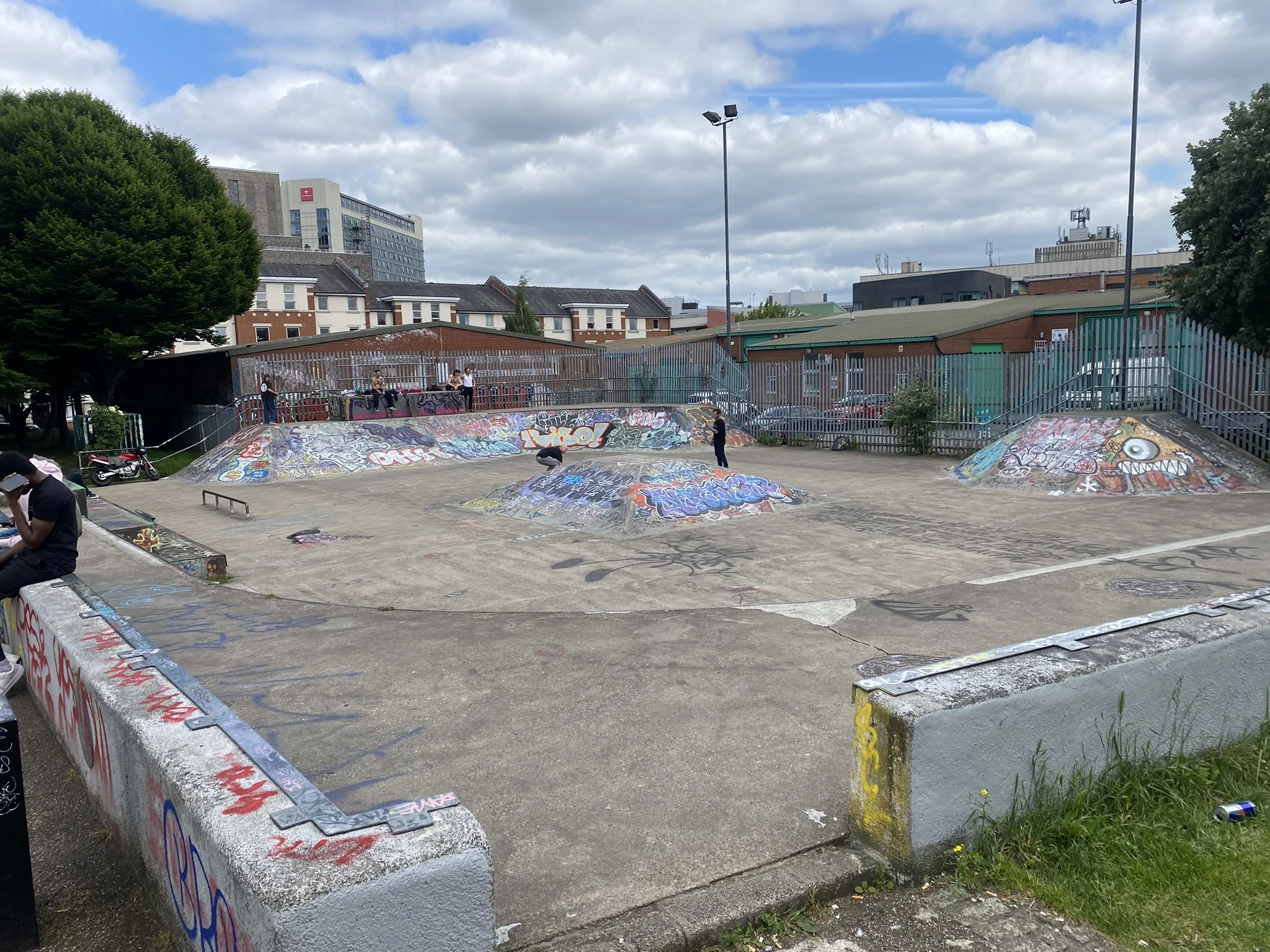 Foto 2 de 3 de Skate park Devonshire Green