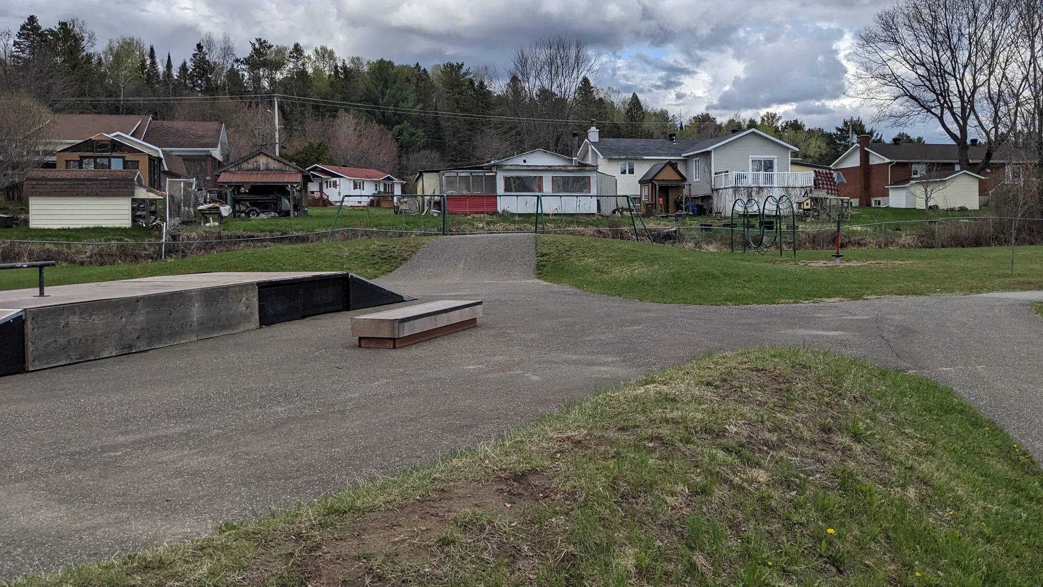 Foto de Skatepark du Complexe sportif Aurèle-Plante en Saint-Alexis-des-Monts