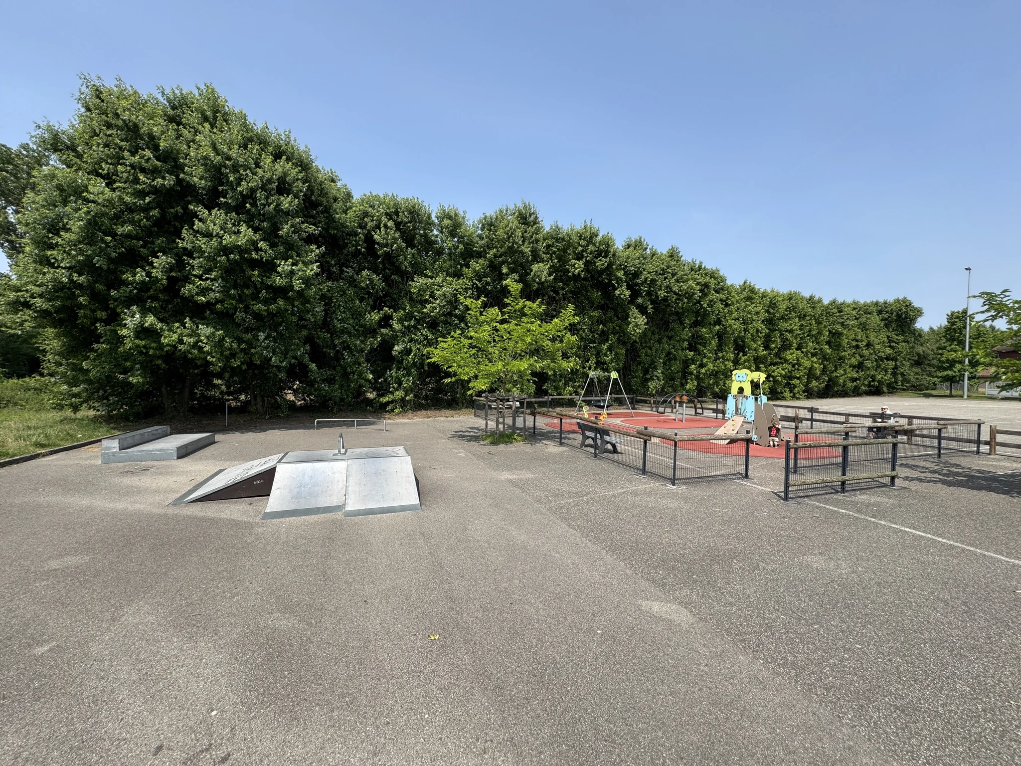 Foto 2 de 2 de Skatepark Estrablin
