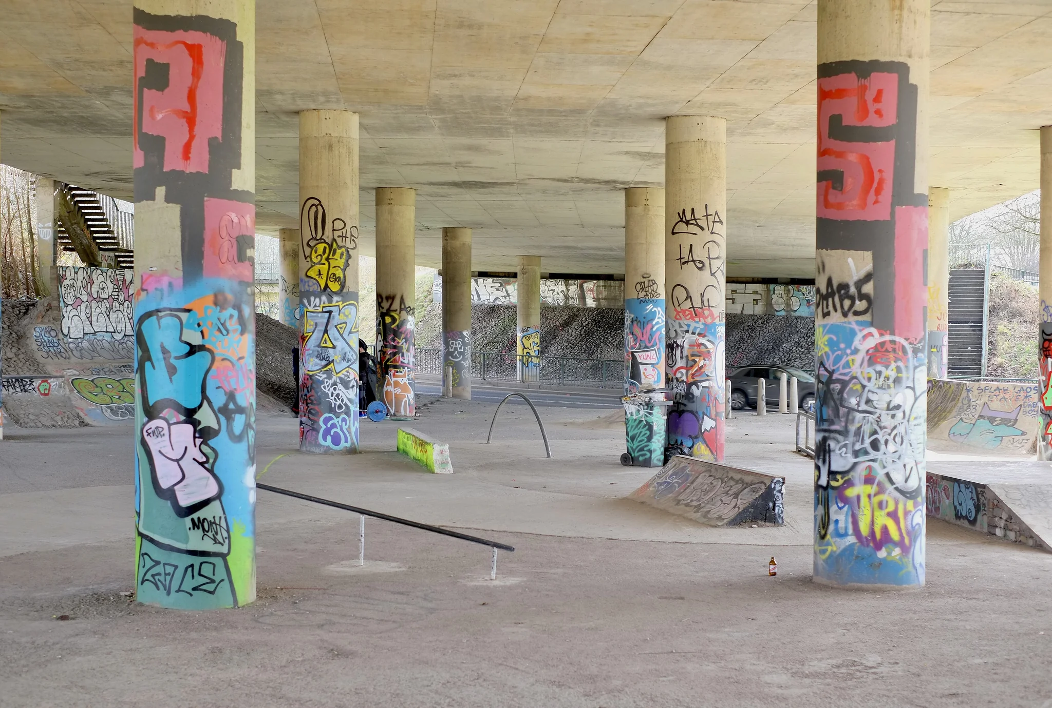 Foto 2 de 3 de Skatepark under Brunel Way