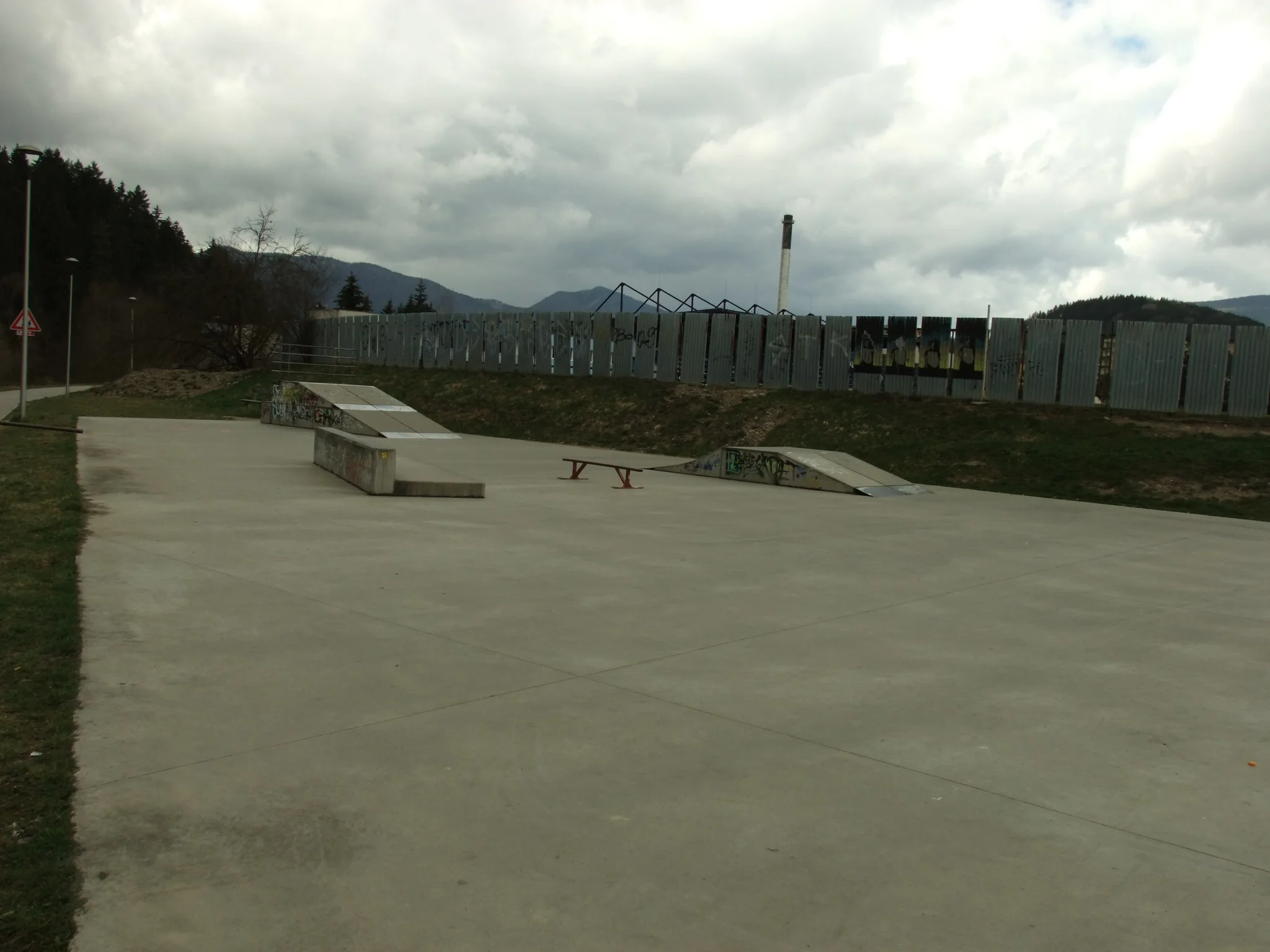 Foto 2 de 3 de Skatepark Veľký Bysterec