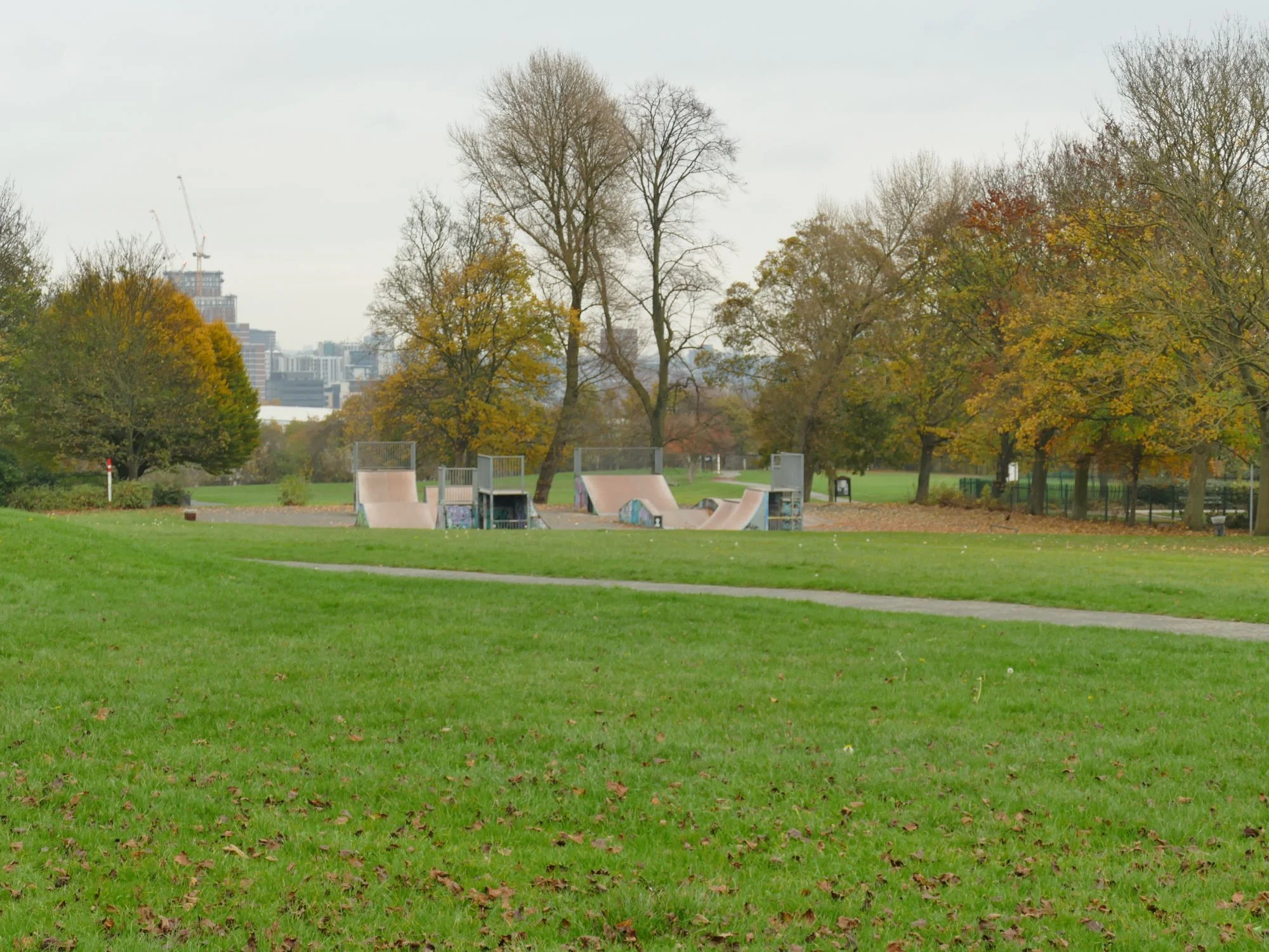 Foto 2 de 2 de Skatepark Wortley Recreation Ground