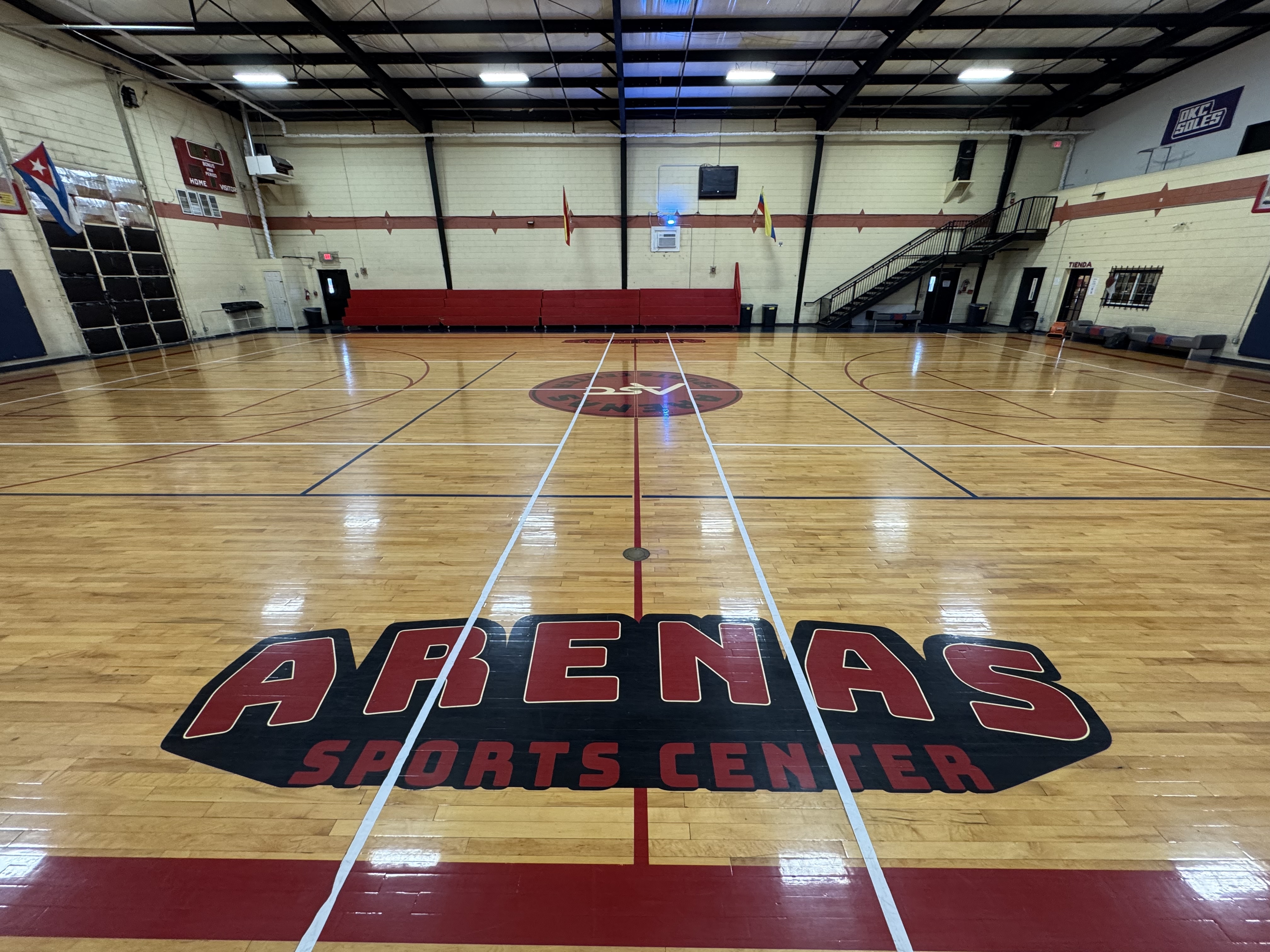 Arenas Sports Center court