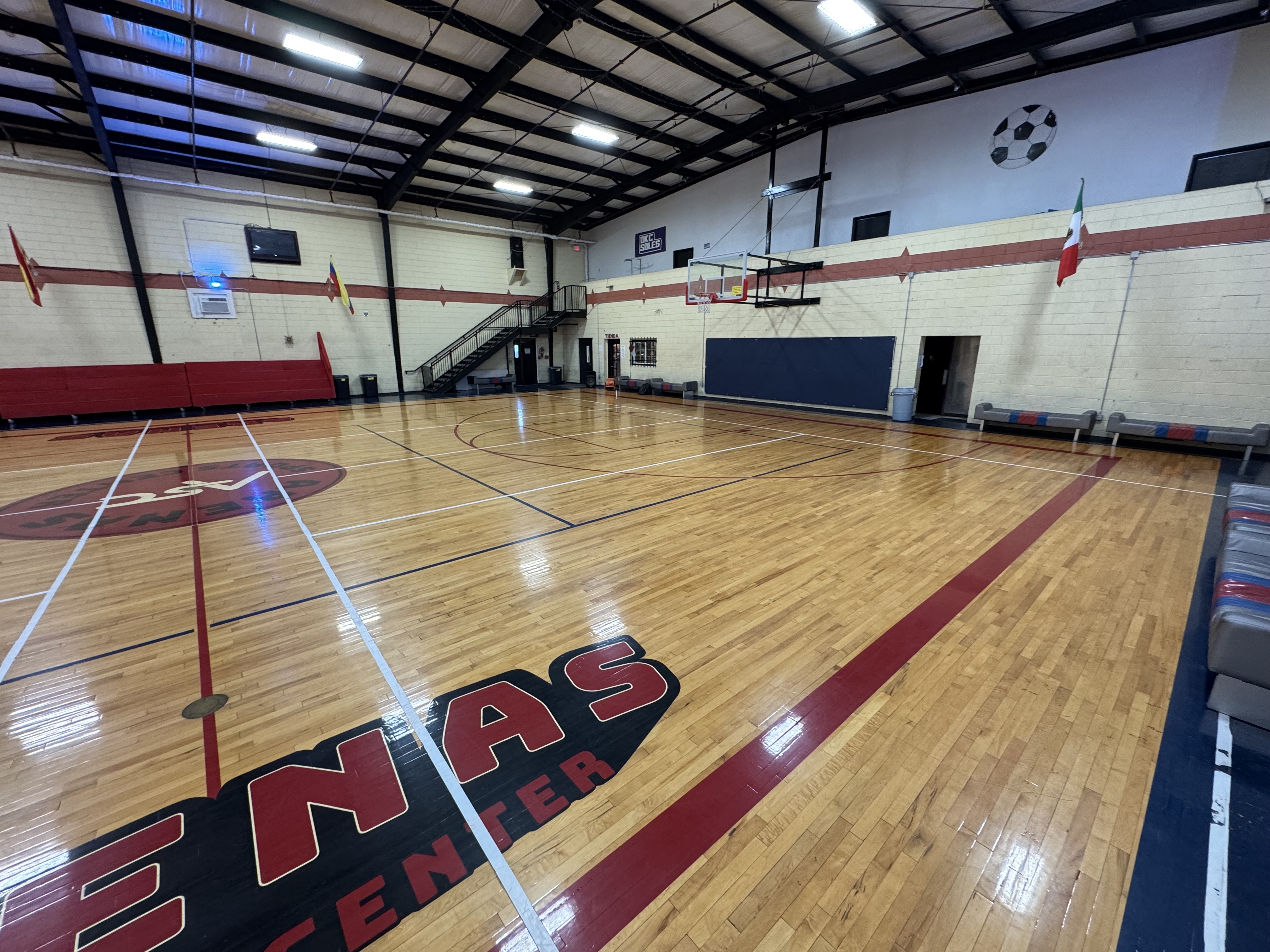 Arenas Sports Center court