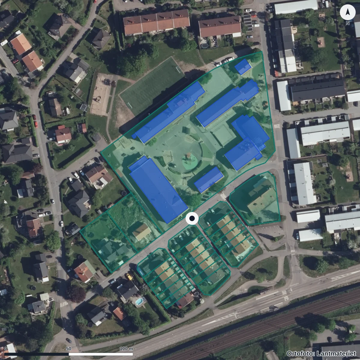 Flygbild över Lillegårdsskolan, ortofoto från Lantmäteriet