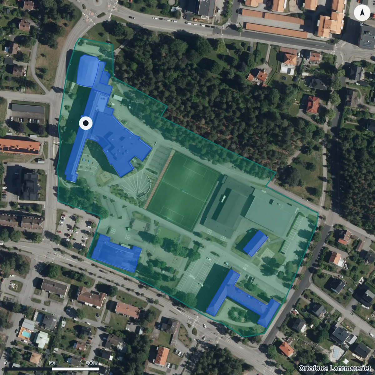 Flygbild över Järvenskolan, ortofoto från Lantmäteriet