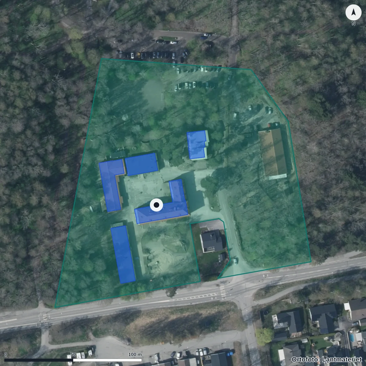Flygbild över Örebro Waldorfskola, ortofoto från Lantmäteriet