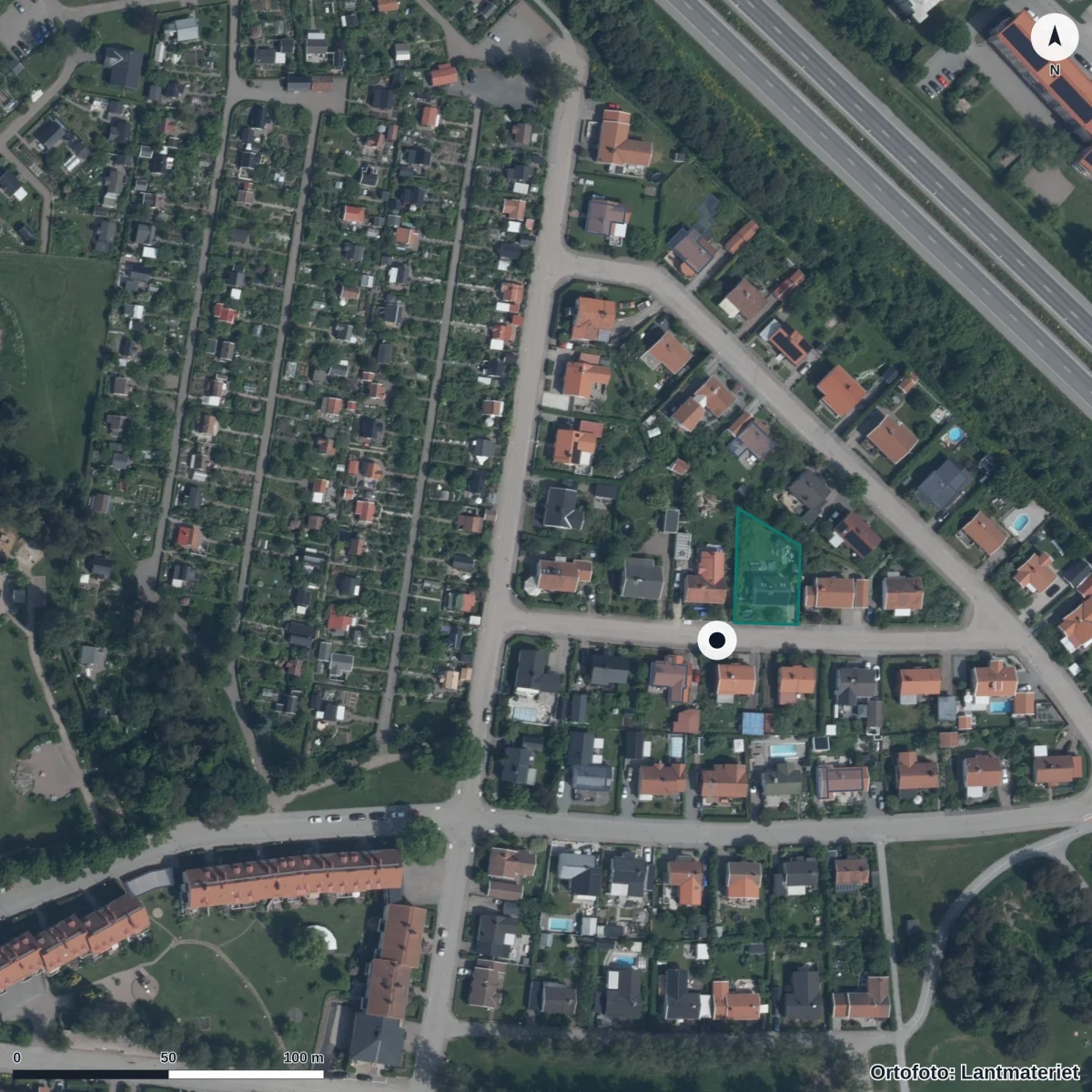 Flygbild över Uppsala AG Jälla, ortofoto från Lantmäteriet