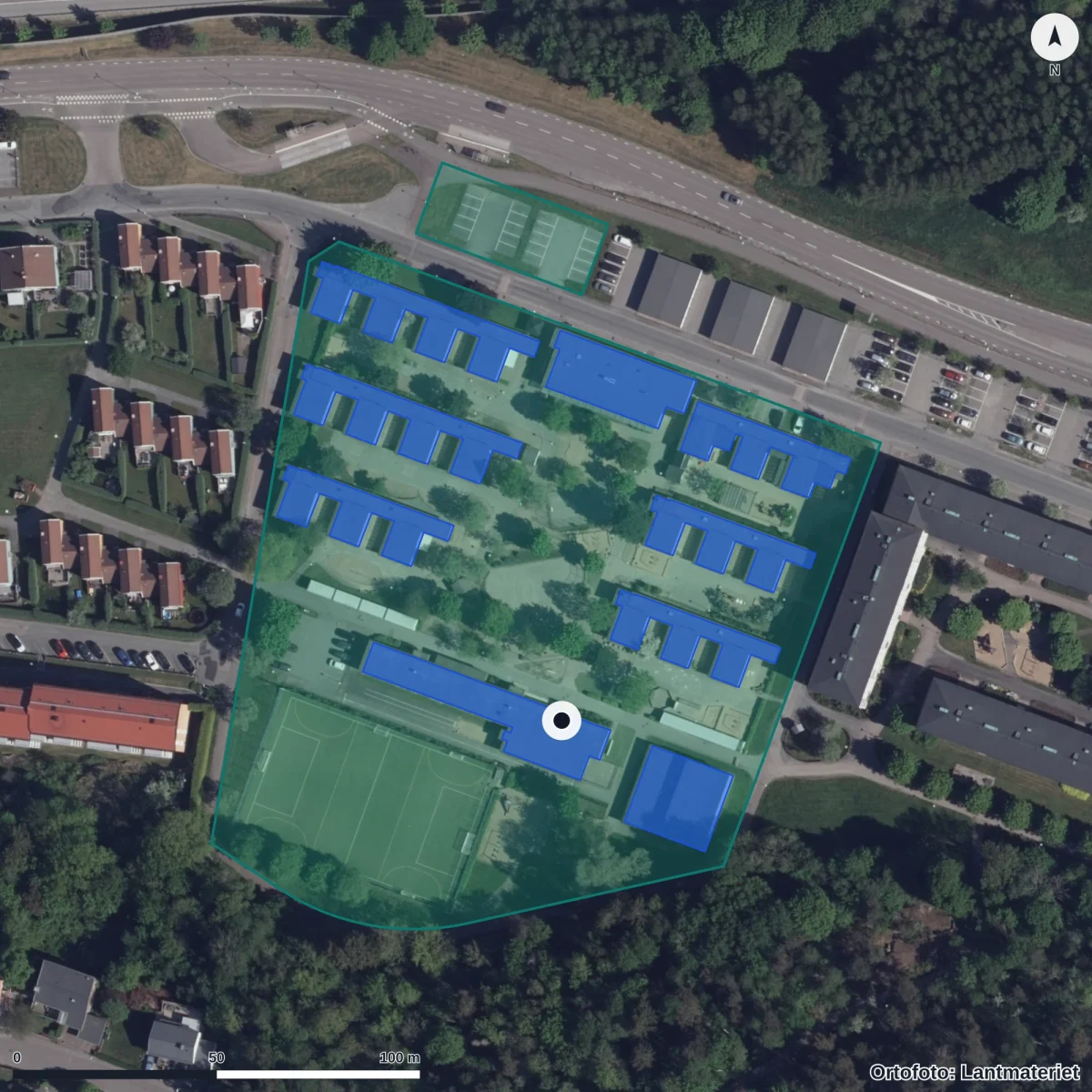 Flygbild över Skulltorps skola, ortofoto från Lantmäteriet