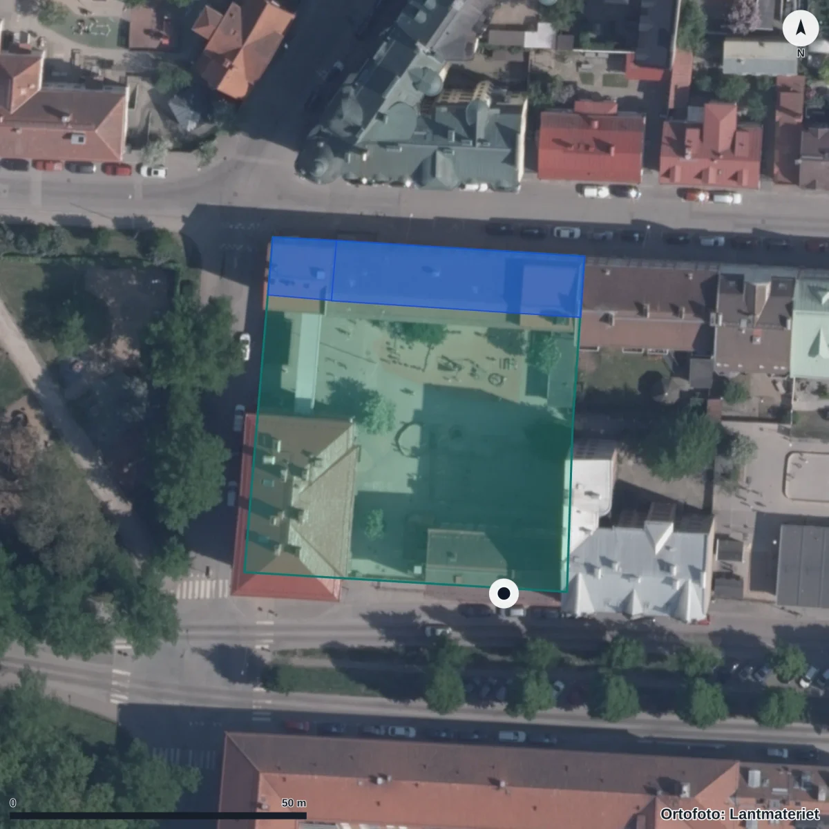 Flygbild över Rosenfeldtskolan, ortofoto från Lantmäteriet