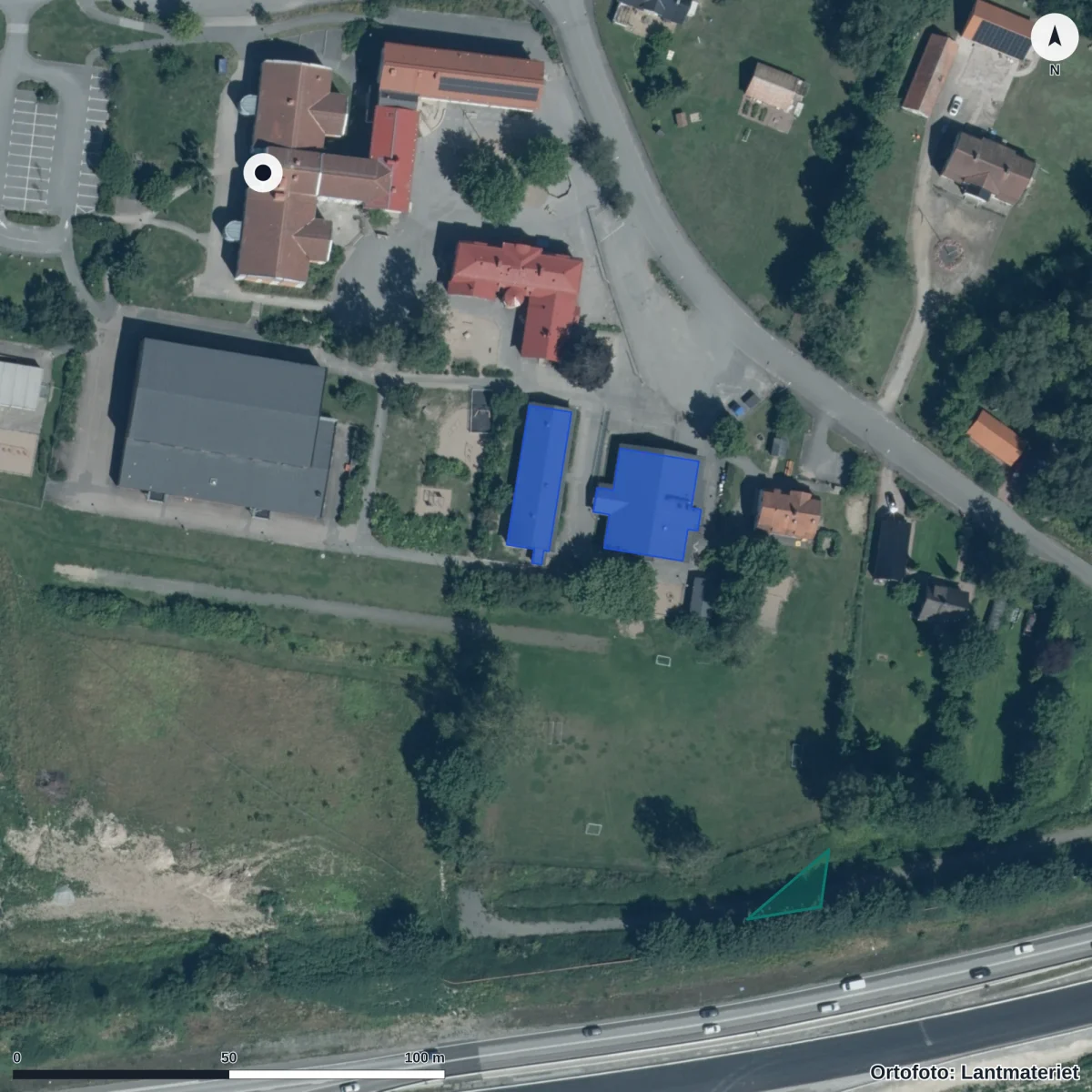 Flygbild över Fjälkinge skola, ortofoto från Lantmäteriet