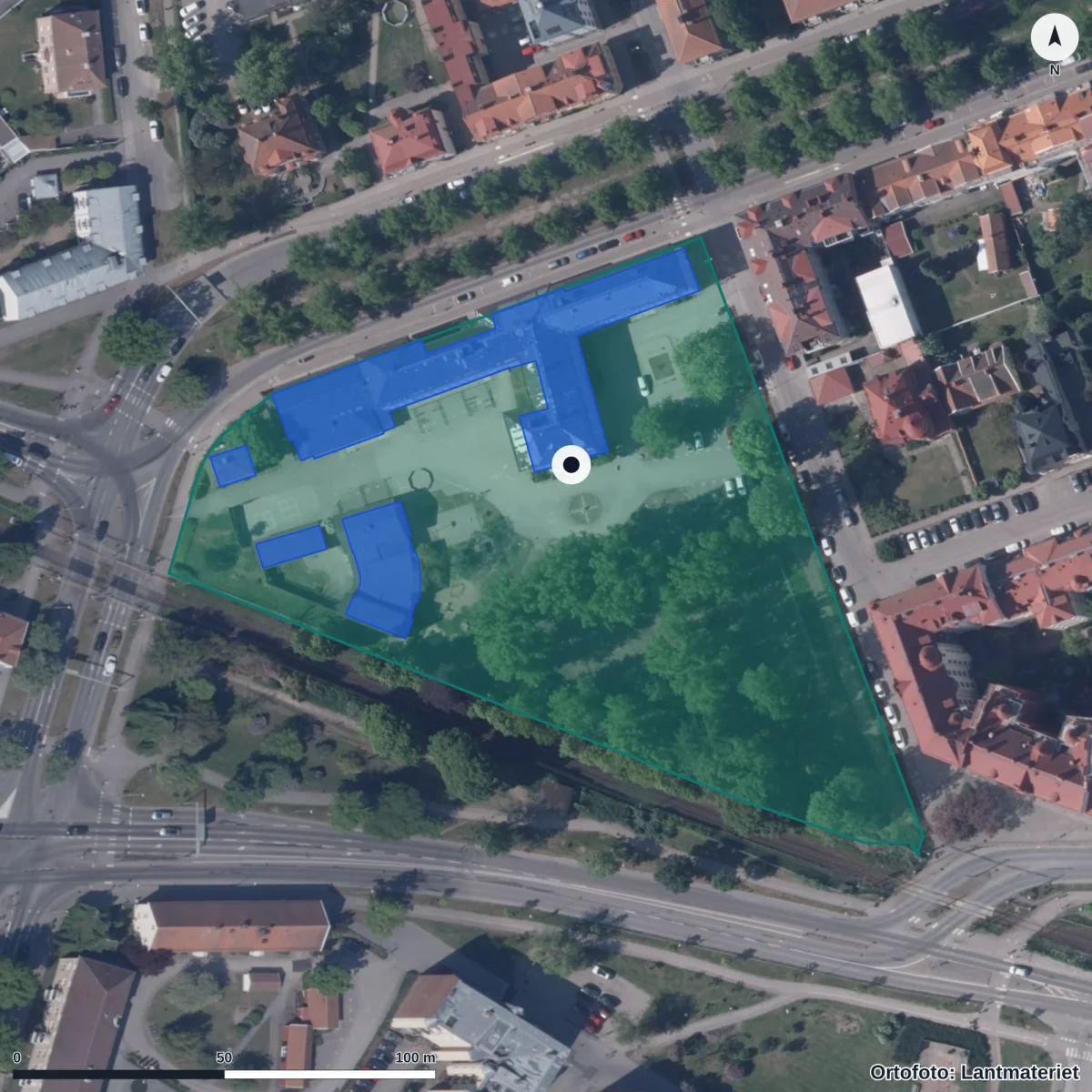 Flygbild över Södra skolan i Kalmar, ortofoto från Lantmäteriet