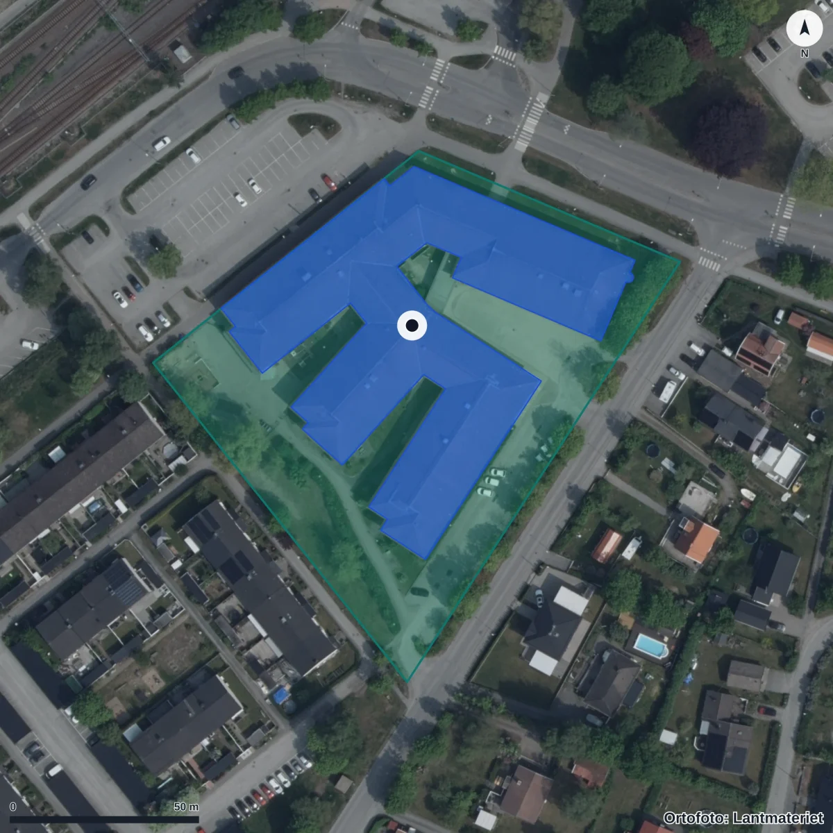 Flygbild över Eviaskolan, ortofoto från Lantmäteriet