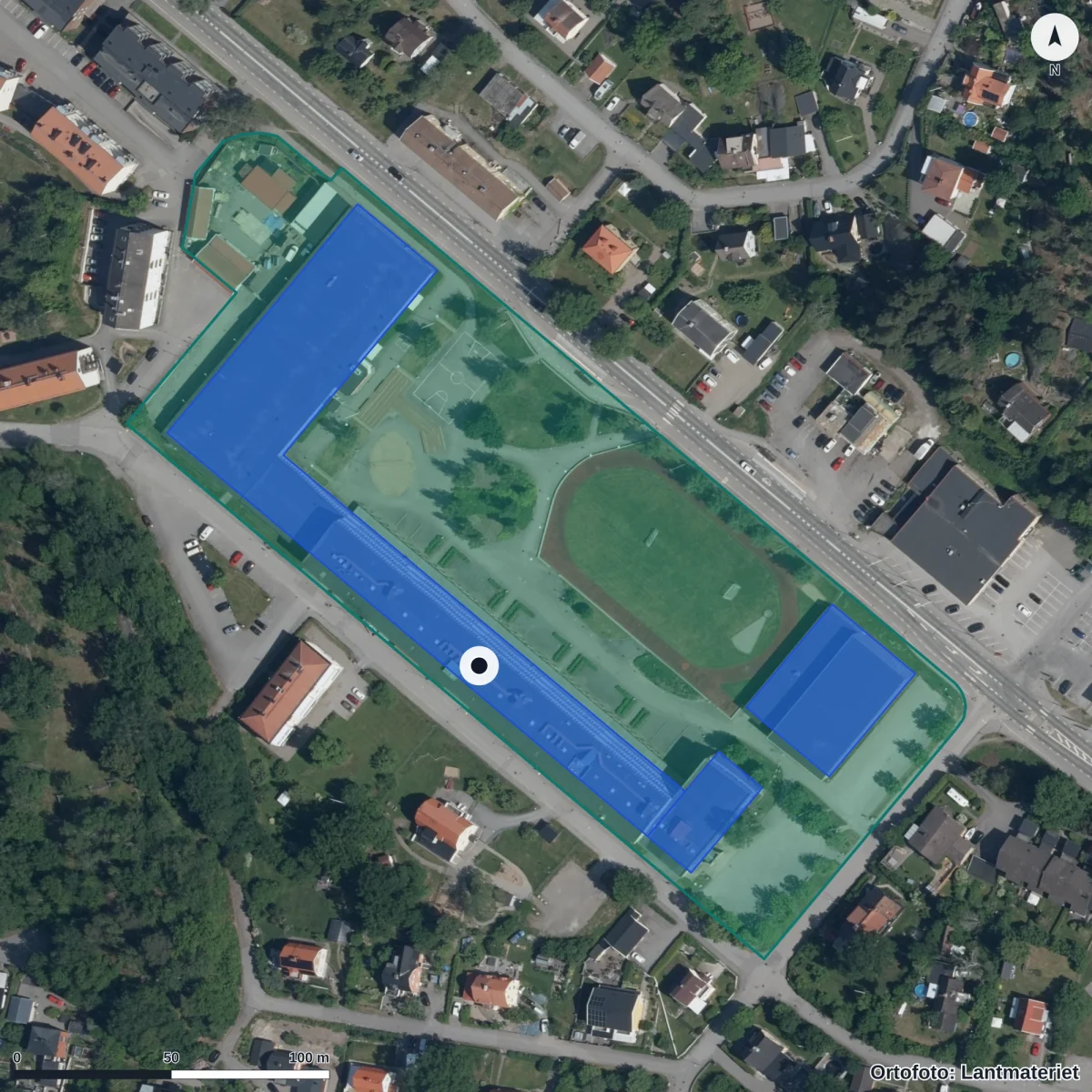 Flygbild över Bergska gymnasiet, ortofoto från Lantmäteriet