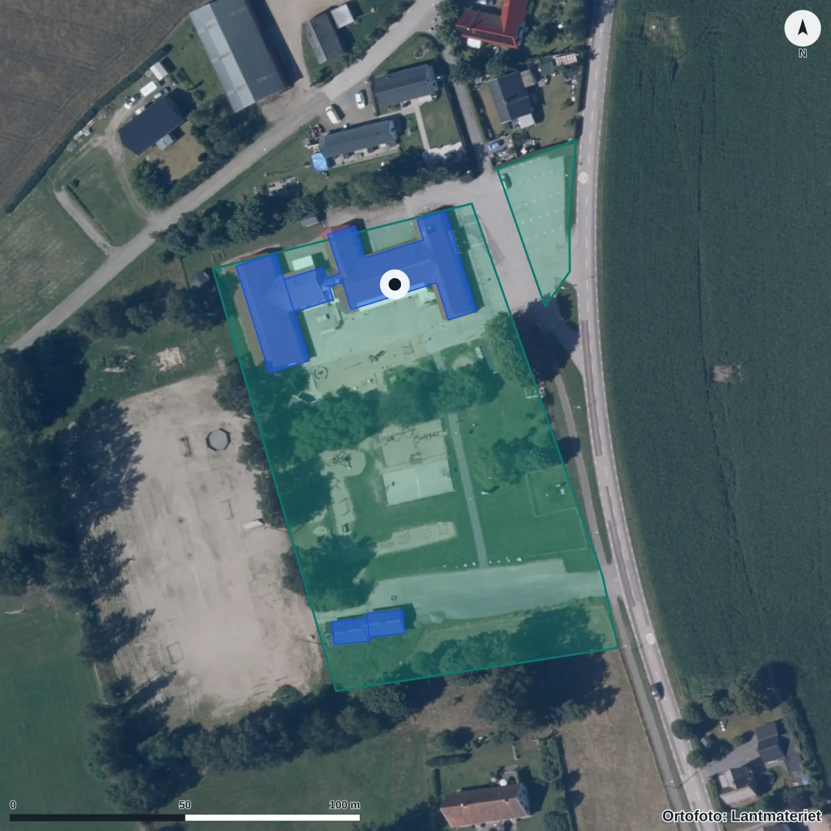 Flygbild över Tryde Friskola, ortofoto från Lantmäteriet