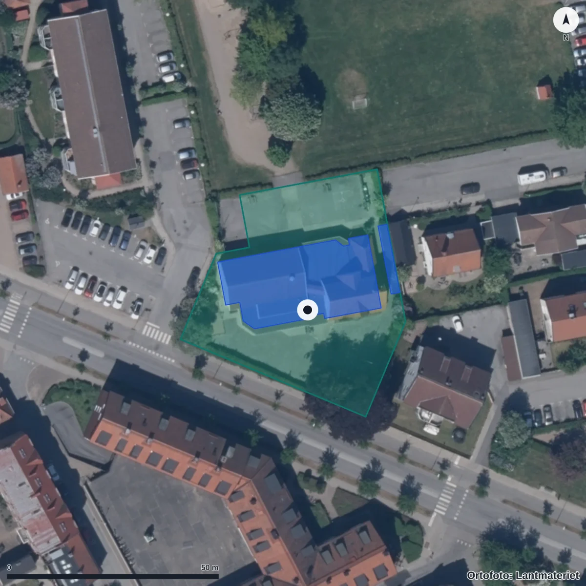 Flygbild över Vuxenutbildningen Ystad, ortofoto från Lantmäteriet