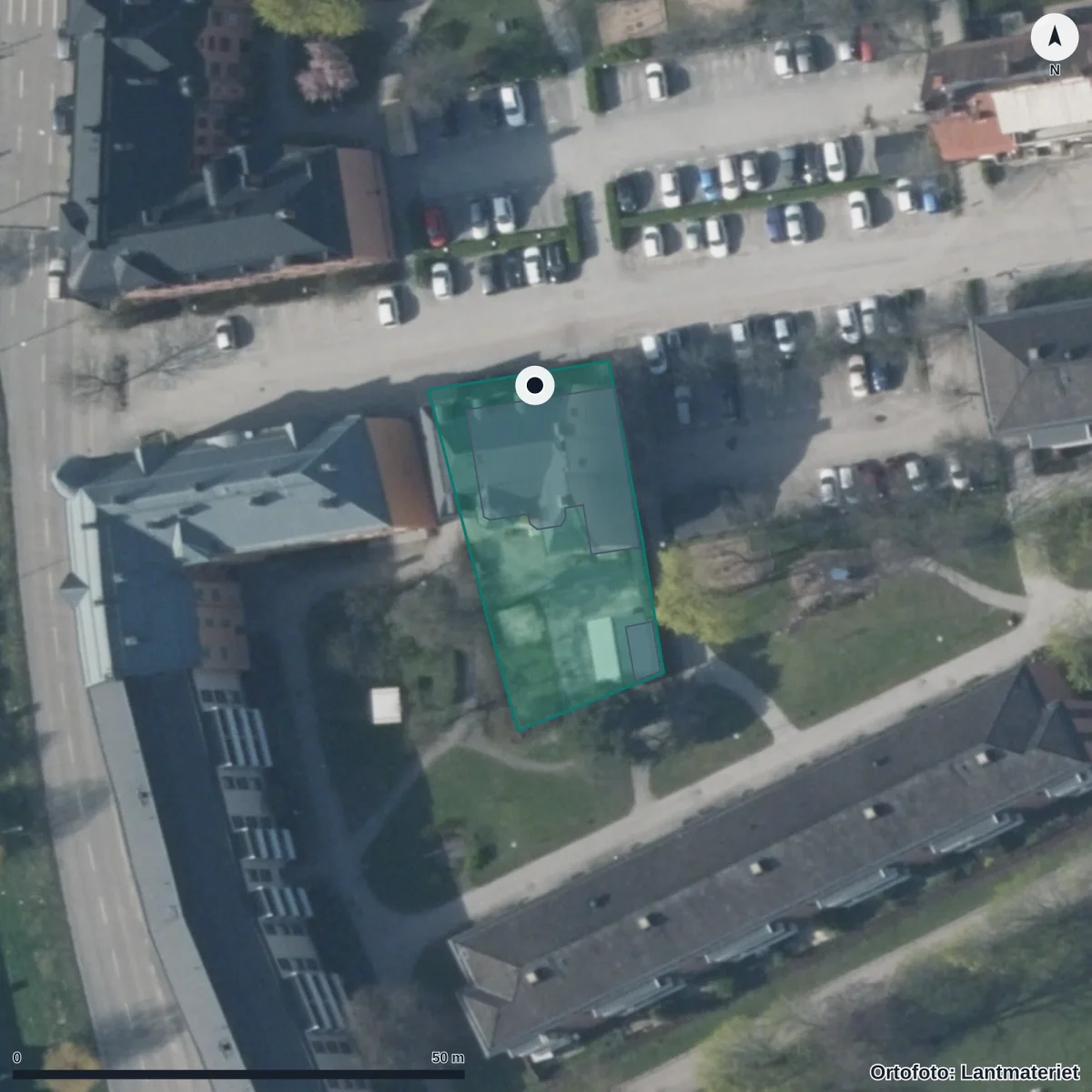 Flygbild över Gumaeliusskolan, ortofoto från Lantmäteriet