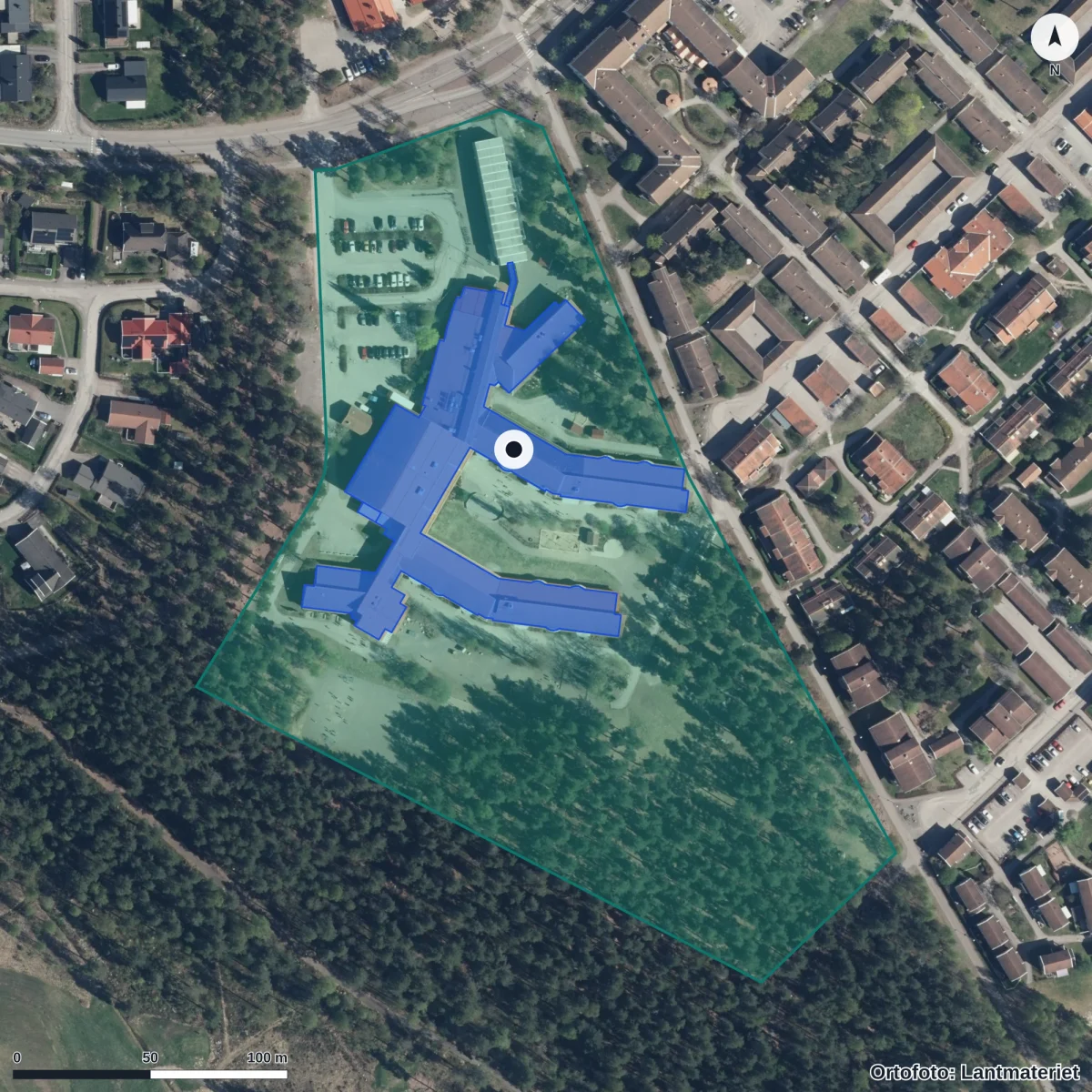 Flygbild över Gruvrisskolan, ortofoto från Lantmäteriet