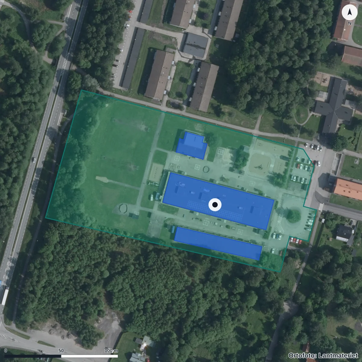 Flygbild över Valhallaskolan, ortofoto från Lantmäteriet
