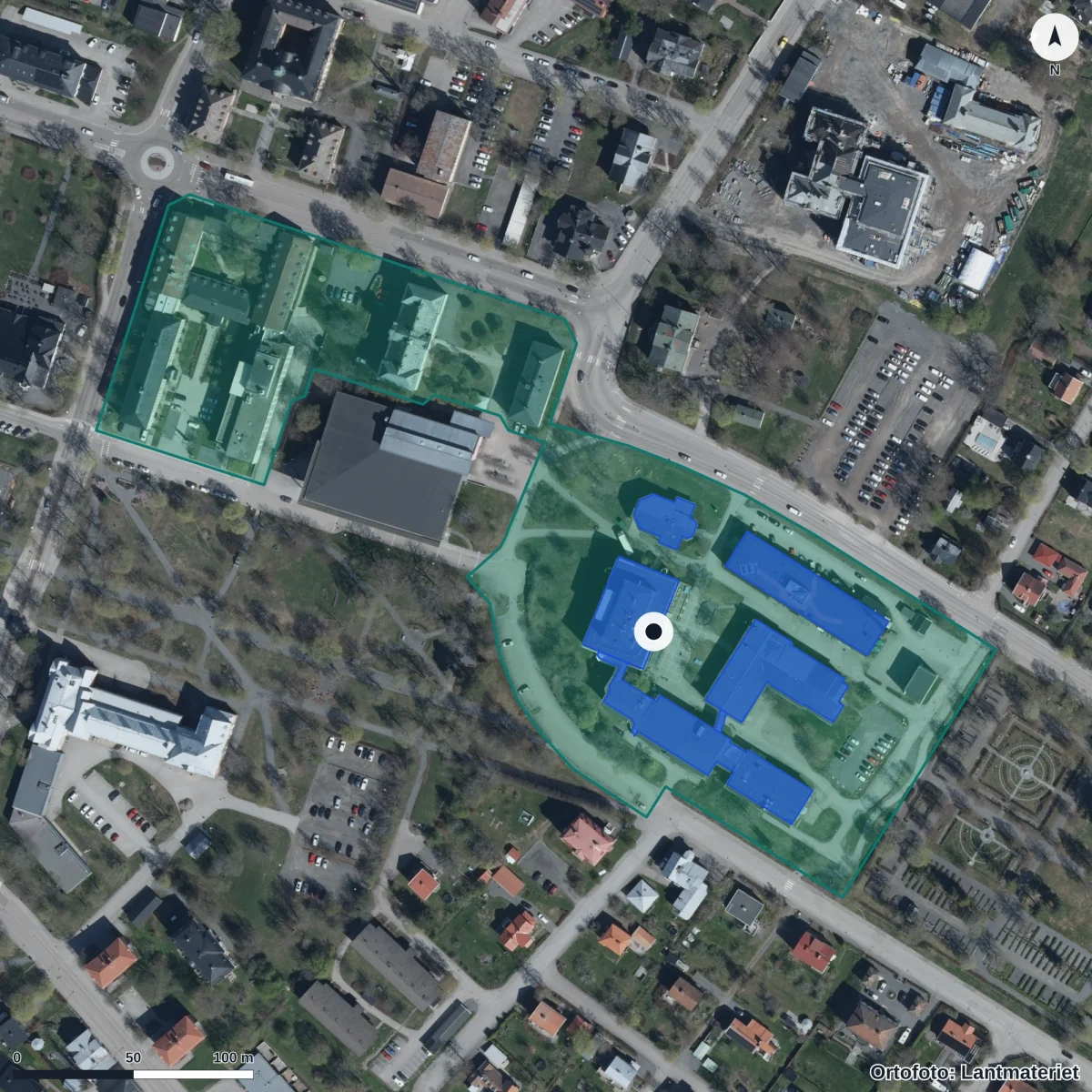 Flygbild över Hedda Wisingskolan, ortofoto från Lantmäteriet
