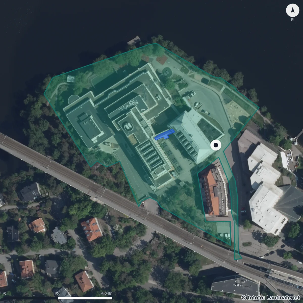 Aerial view of Amerikanska Gymnasiet Stockholm Stora Essingen, orthophoto from Lantmäteriet