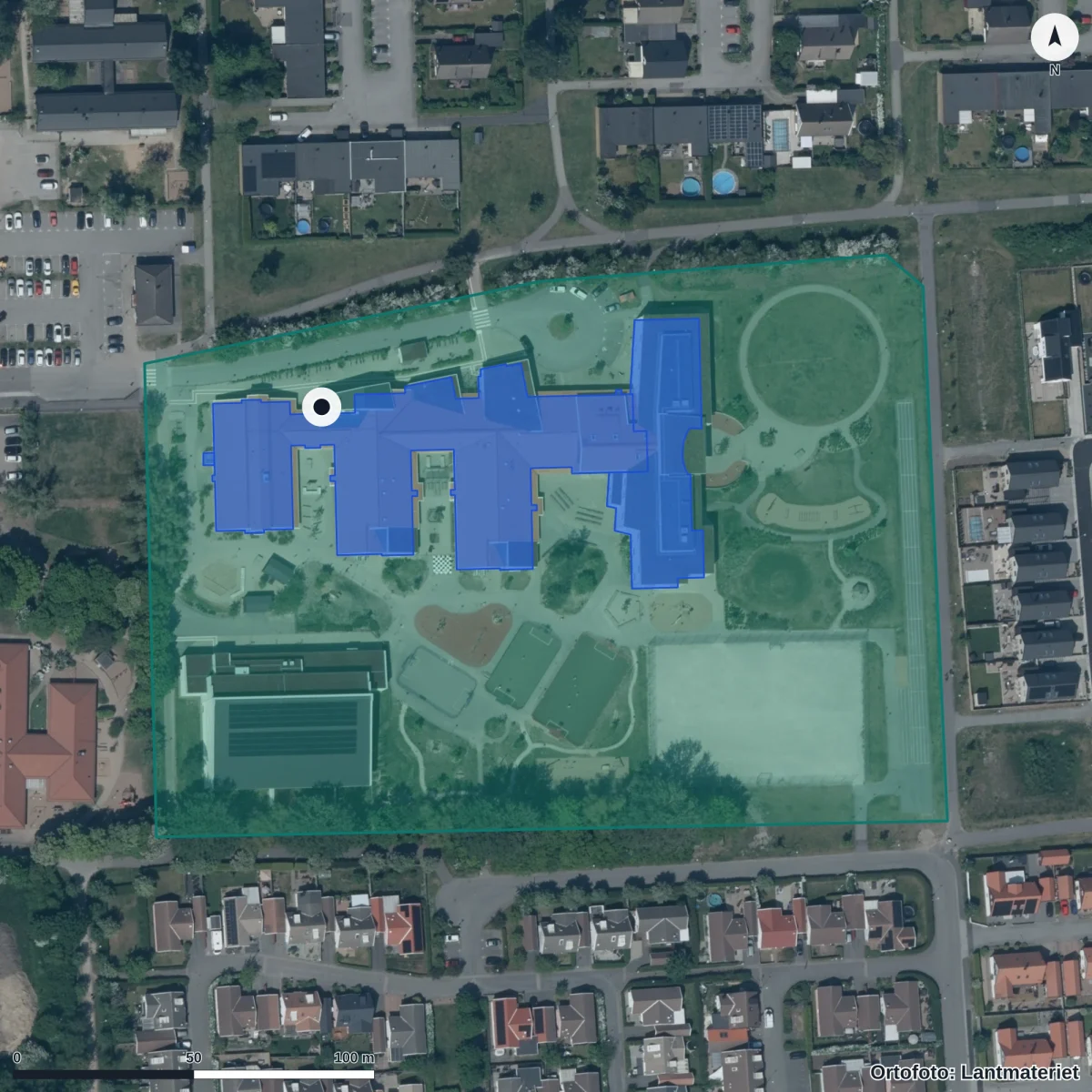 Flygbild över Herrestorpskolan, ortofoto från Lantmäteriet