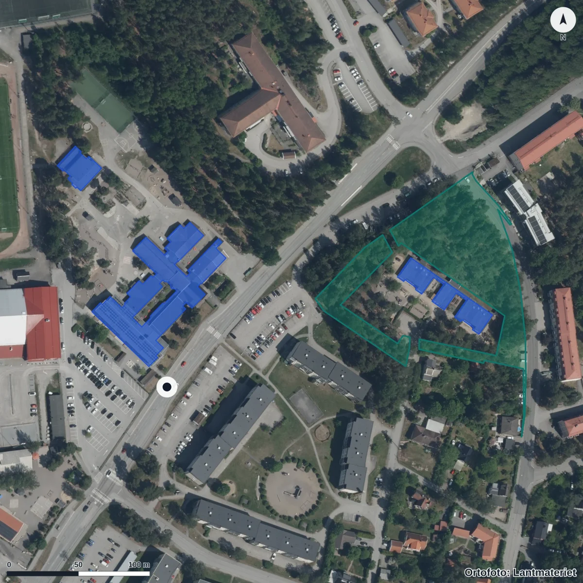 Aerial view of Tavestaskolan, orthophoto from Lantmäteriet