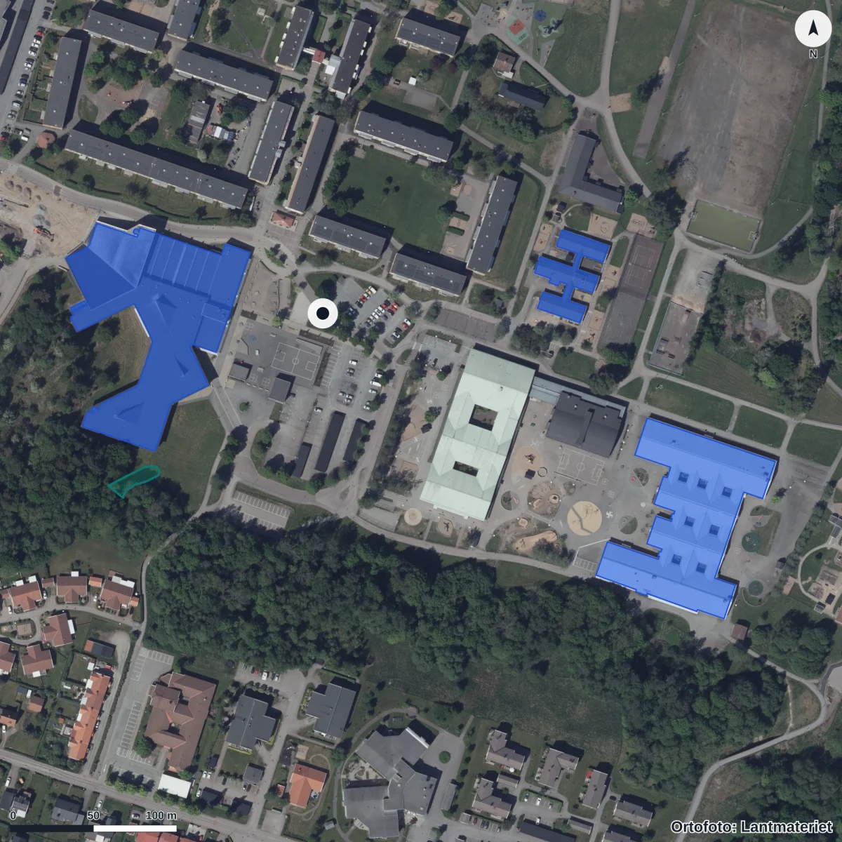 Flygbild över Kyrkbyskolan, ortofoto från Lantmäteriet