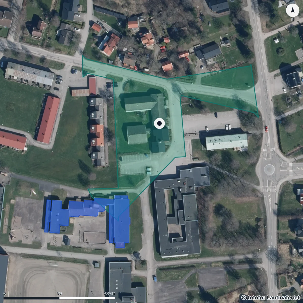 Flygbild över Valboskolan 7-9, ortofoto från Lantmäteriet