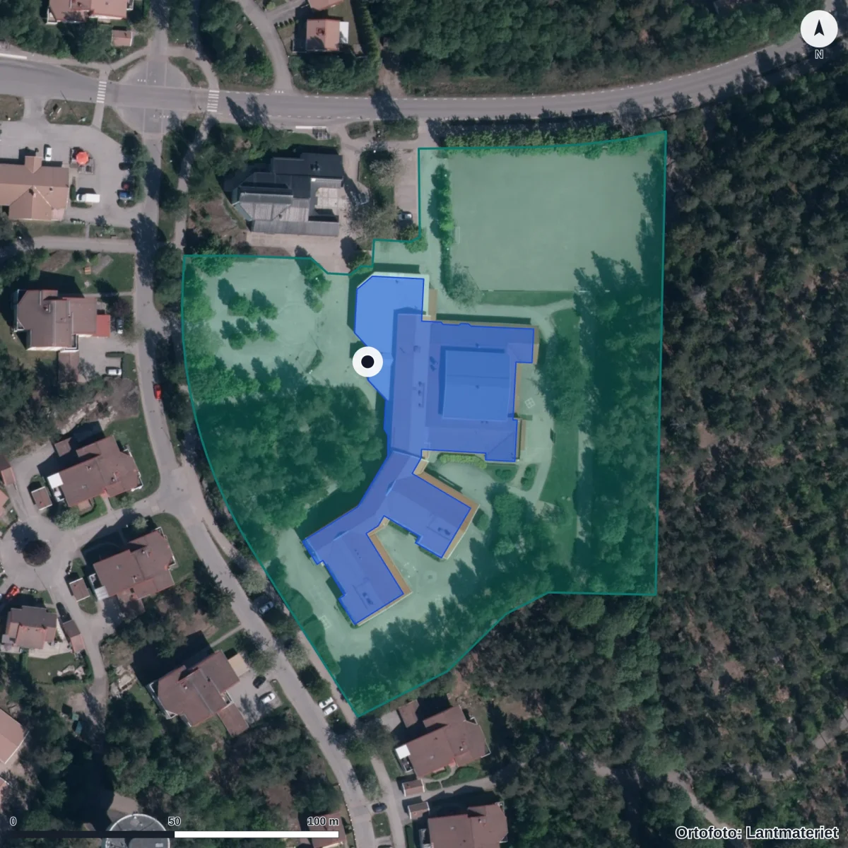 Aerial view of Skogshöjdens skola, orthophoto from Lantmäteriet