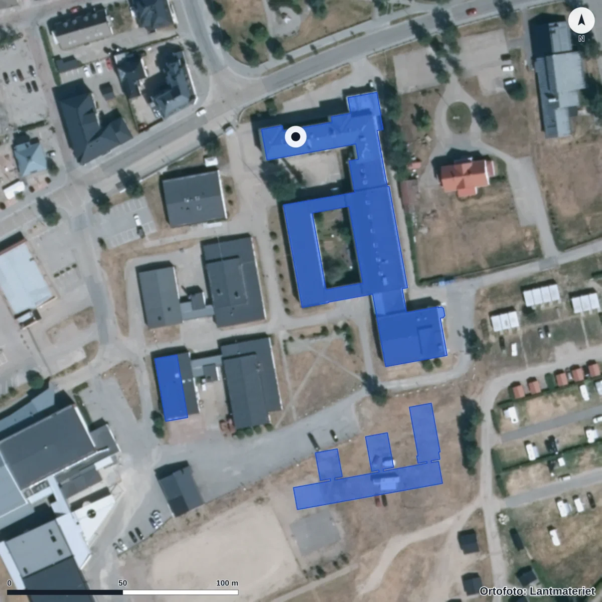 Flygbild över Härjedalens gymnasium, ortofoto från Lantmäteriet