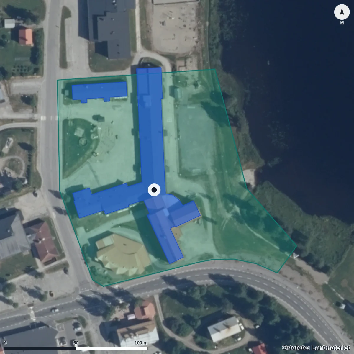 Flygbild över Strandenskolan, ortofoto från Lantmäteriet