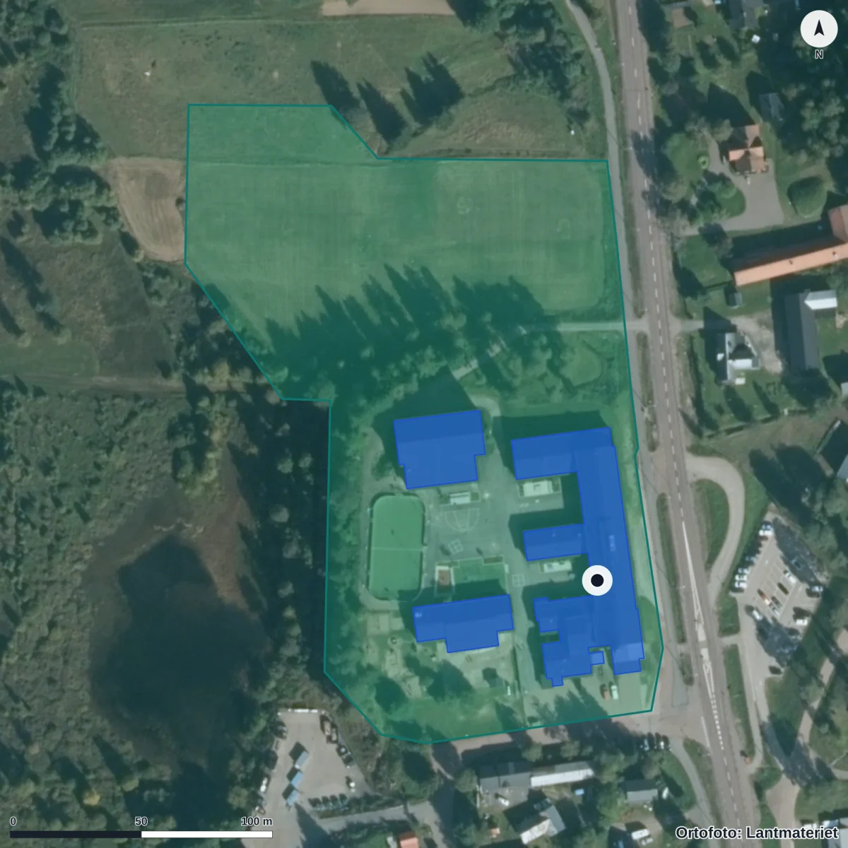 Flygbild över Ungärde skola, ortofoto från Lantmäteriet