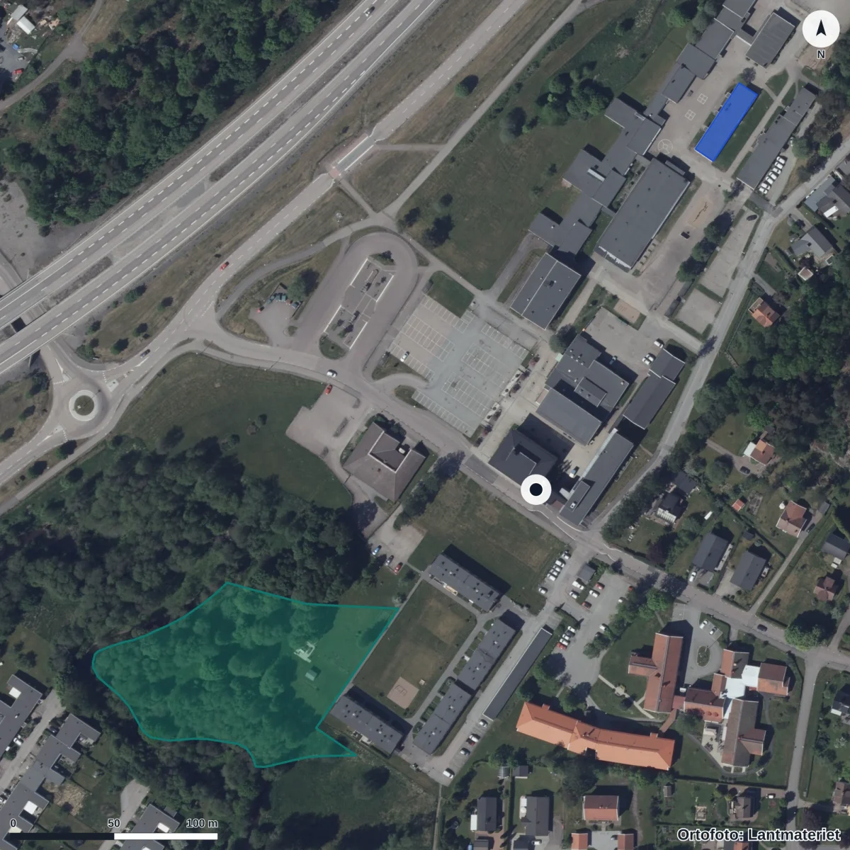 Flygbild över Älvgymnasiet, ortofoto från Lantmäteriet