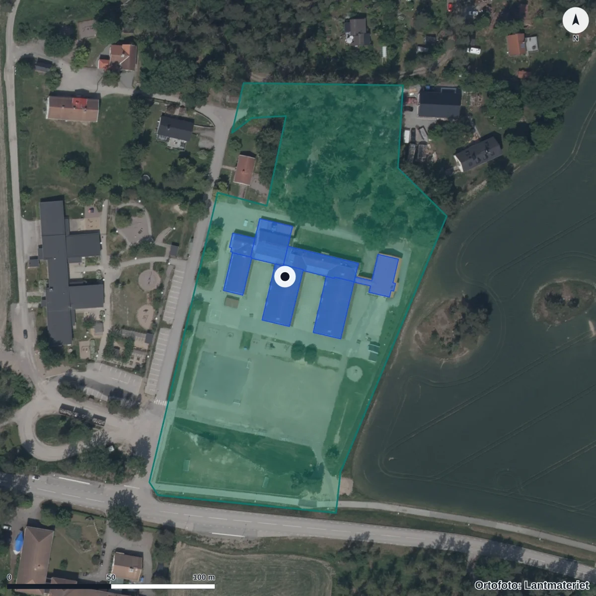 Flygbild över Welandersborgs skola, ortofoto från Lantmäteriet