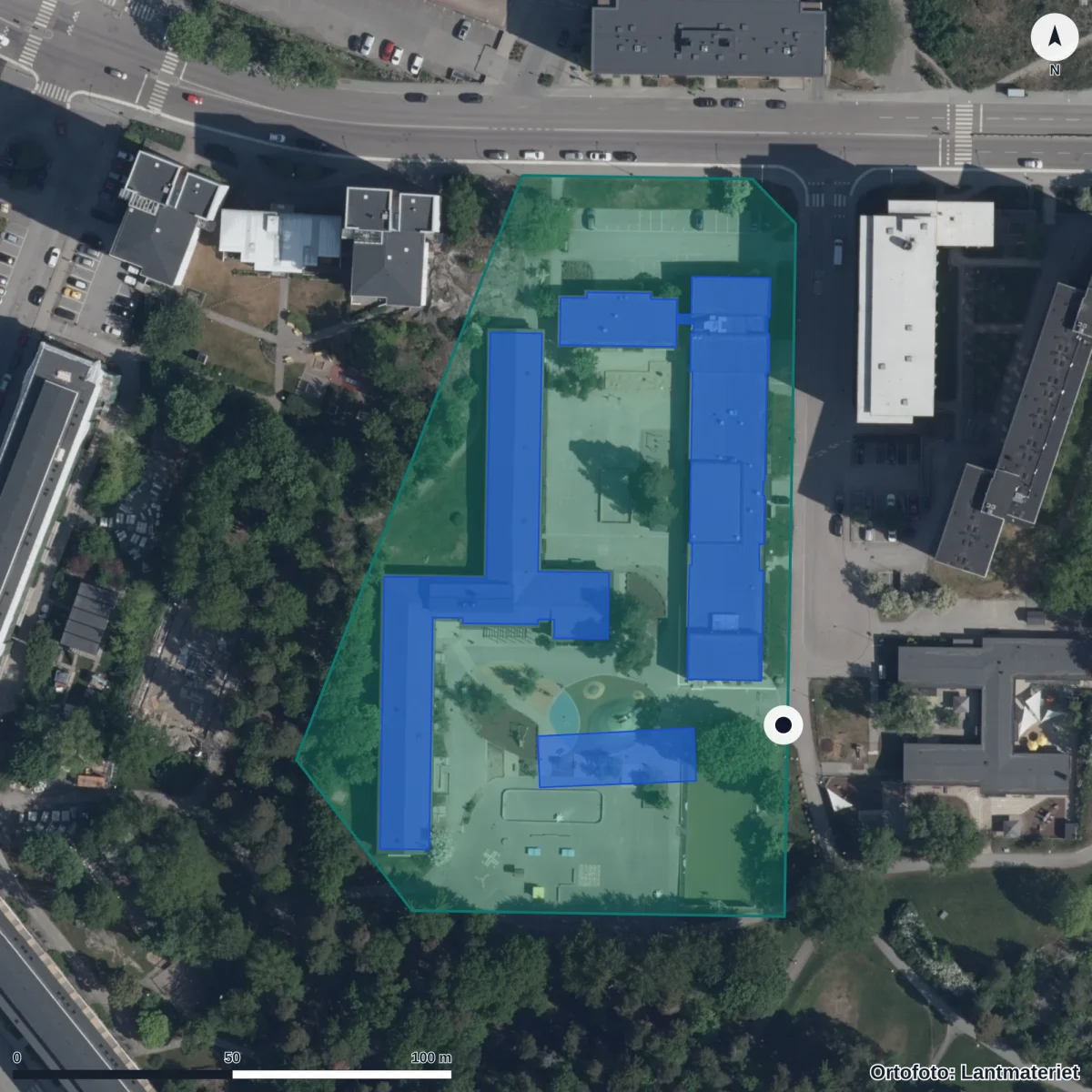 Flygbild över Granbackaskolan, ortofoto från Lantmäteriet